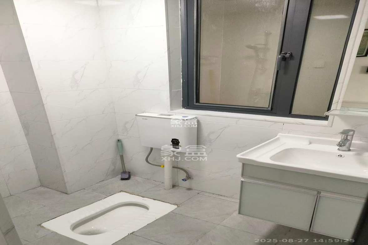 富力芙蓉新天地  1室1厅1卫    1600.0元/月 富力芙蓉新天地  1室1厅1卫    1600.0元/月室内图