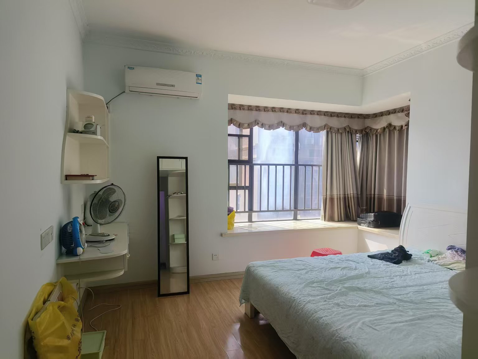 湾田家园  3室2厅2卫    59.8万 湾田家园  3室2厅2卫    59.8万客厅