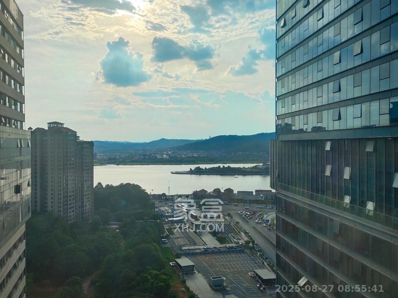 东怡外国（南湖一号)  1室1厅1卫    2300.0元/月室内图