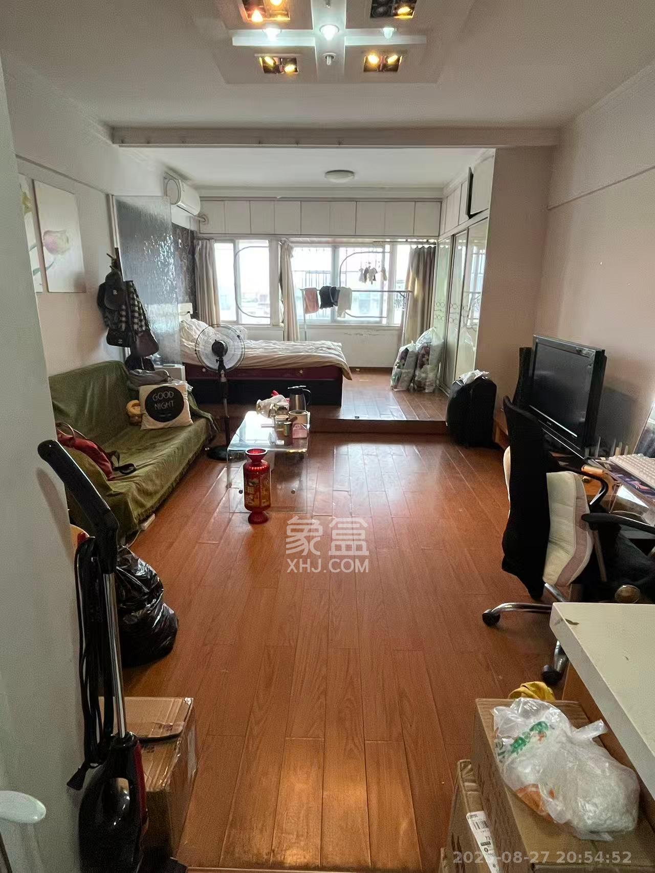 东方公寓  1室1厅1卫   1300.00元/月