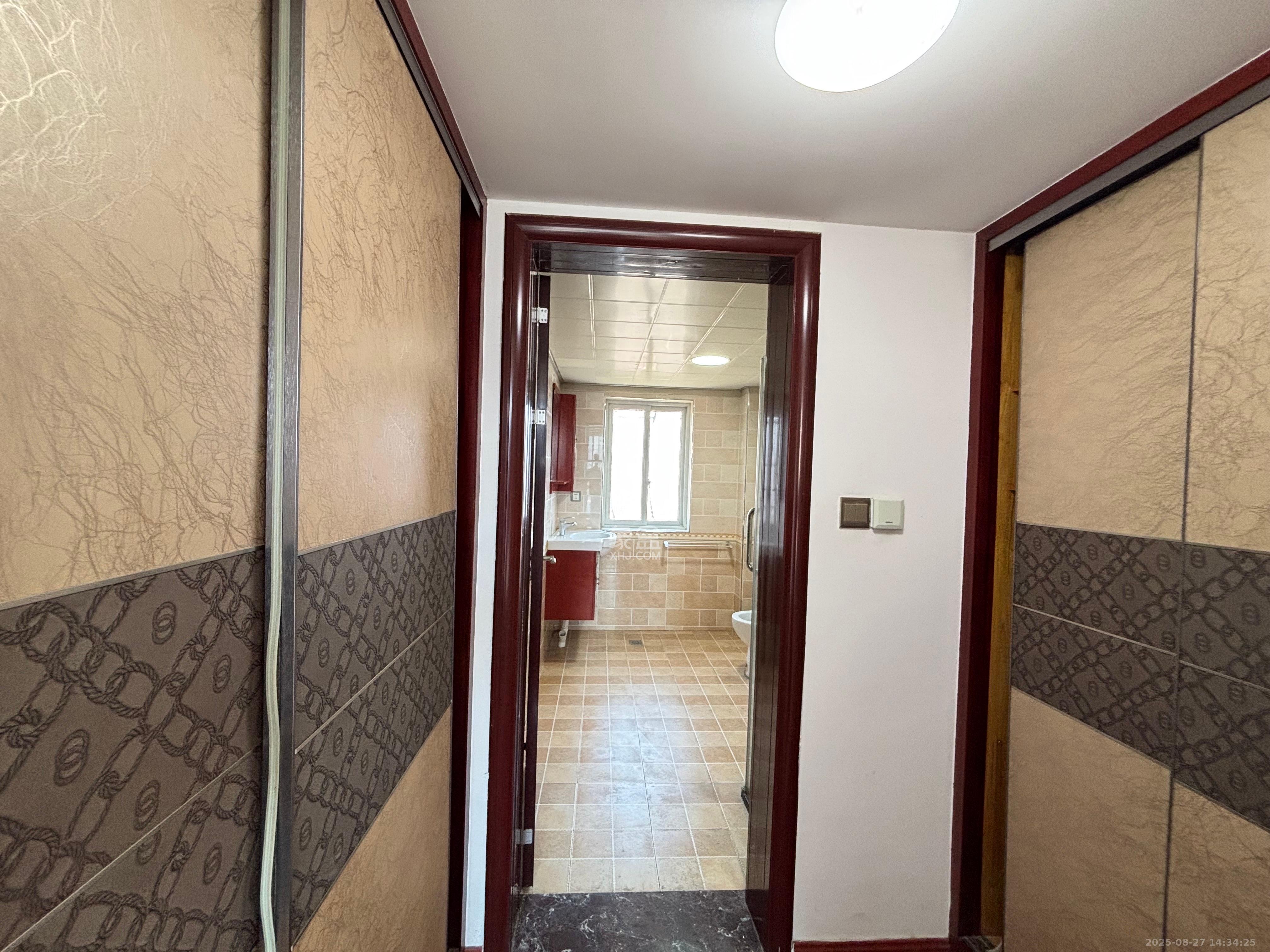 筑梦佳园  4室2厅2卫    2300.0元/月室内图