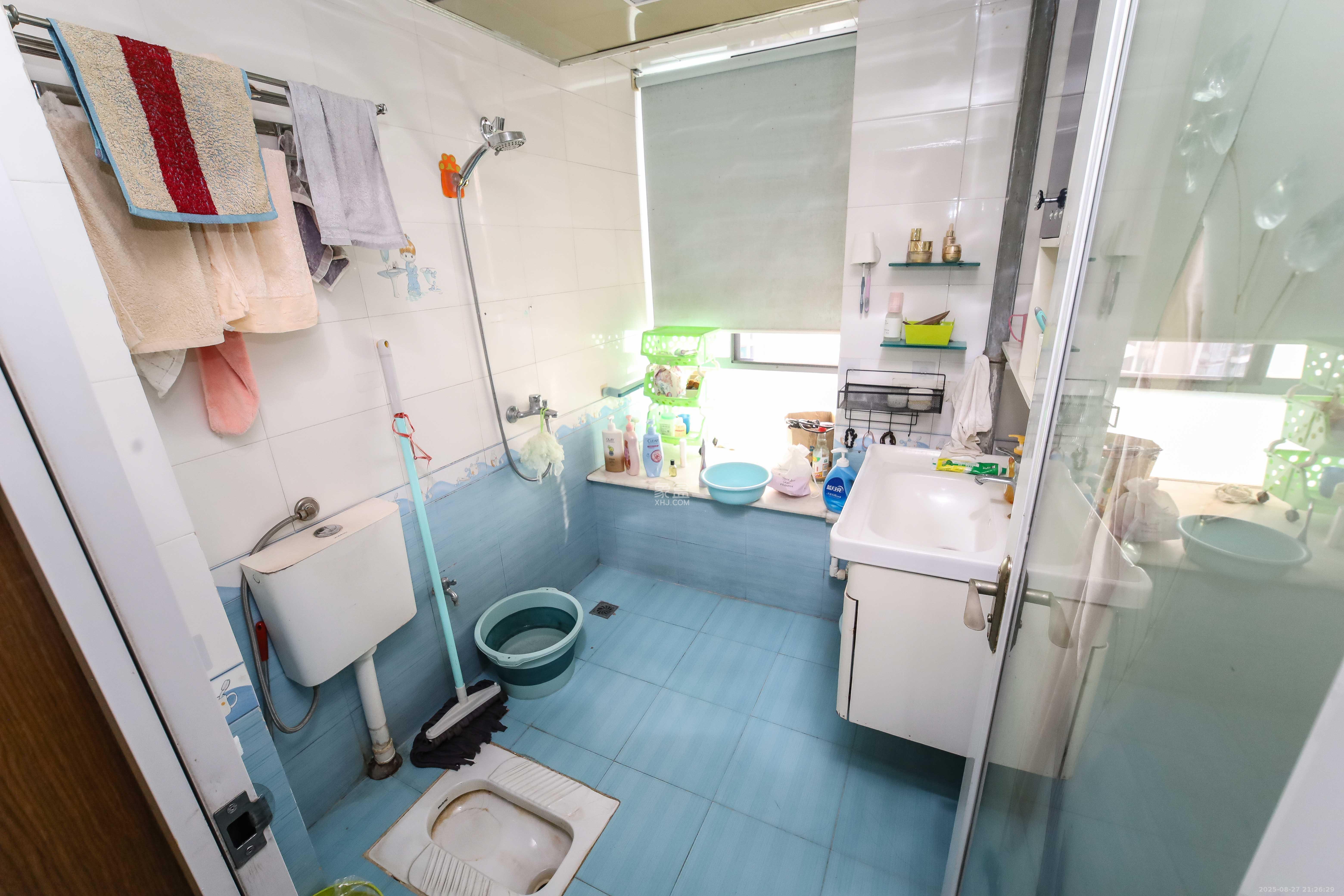 银港水晶城  2室2厅1卫   69.80万卫生间