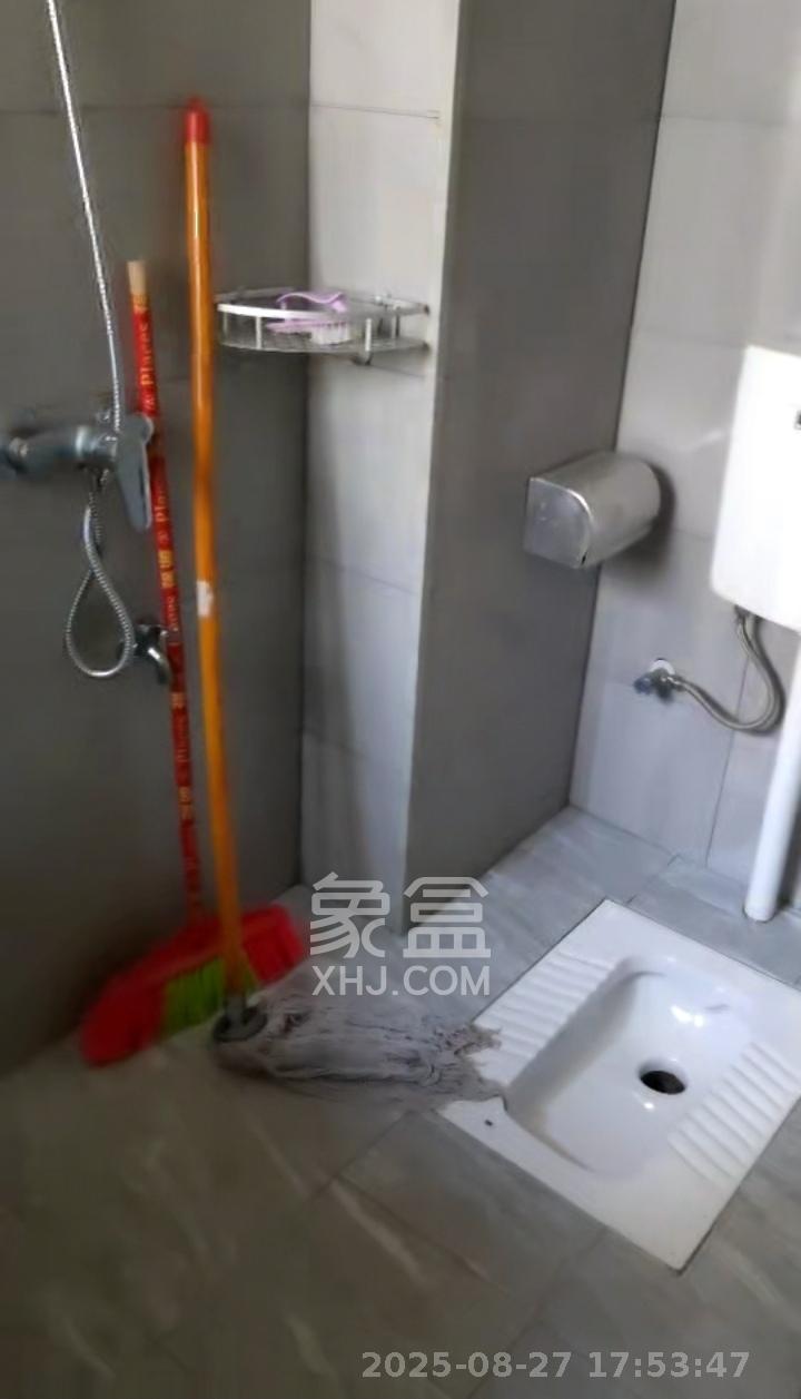真人桥家园一期  1室0厅0卫   1200.00元/月室内图