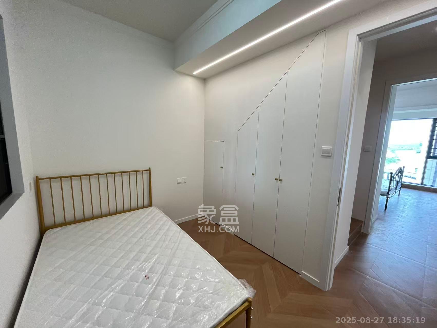 佳兆业城市广场 4室2厅2卫 2800.0元/月 佳兆业城市广场 4室2厅2卫 2800.0元/月室内图