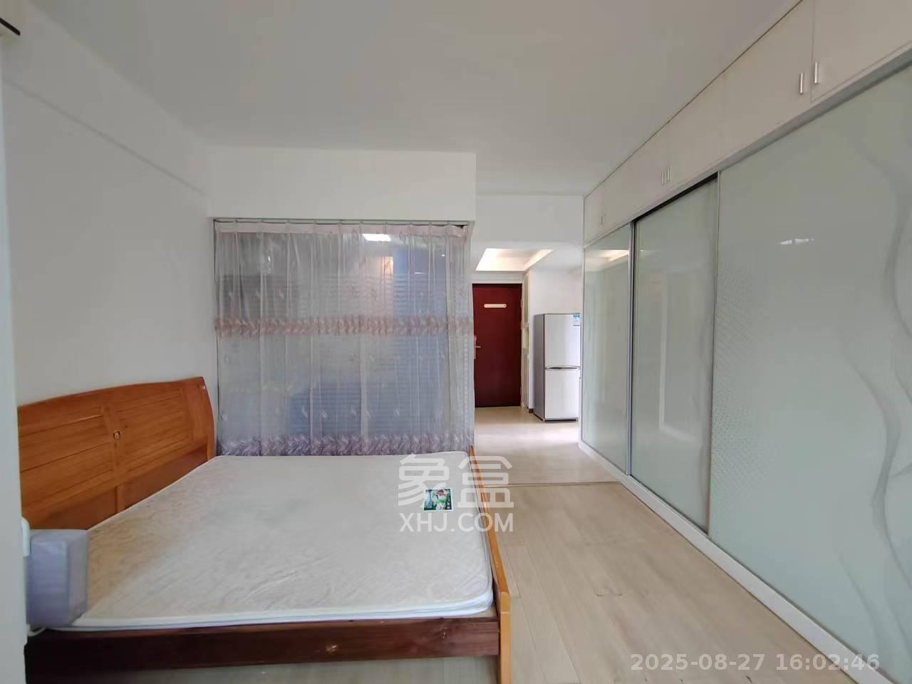 天健芙蓉盛世一期  1室1厅1卫    1400.0元/月室内图