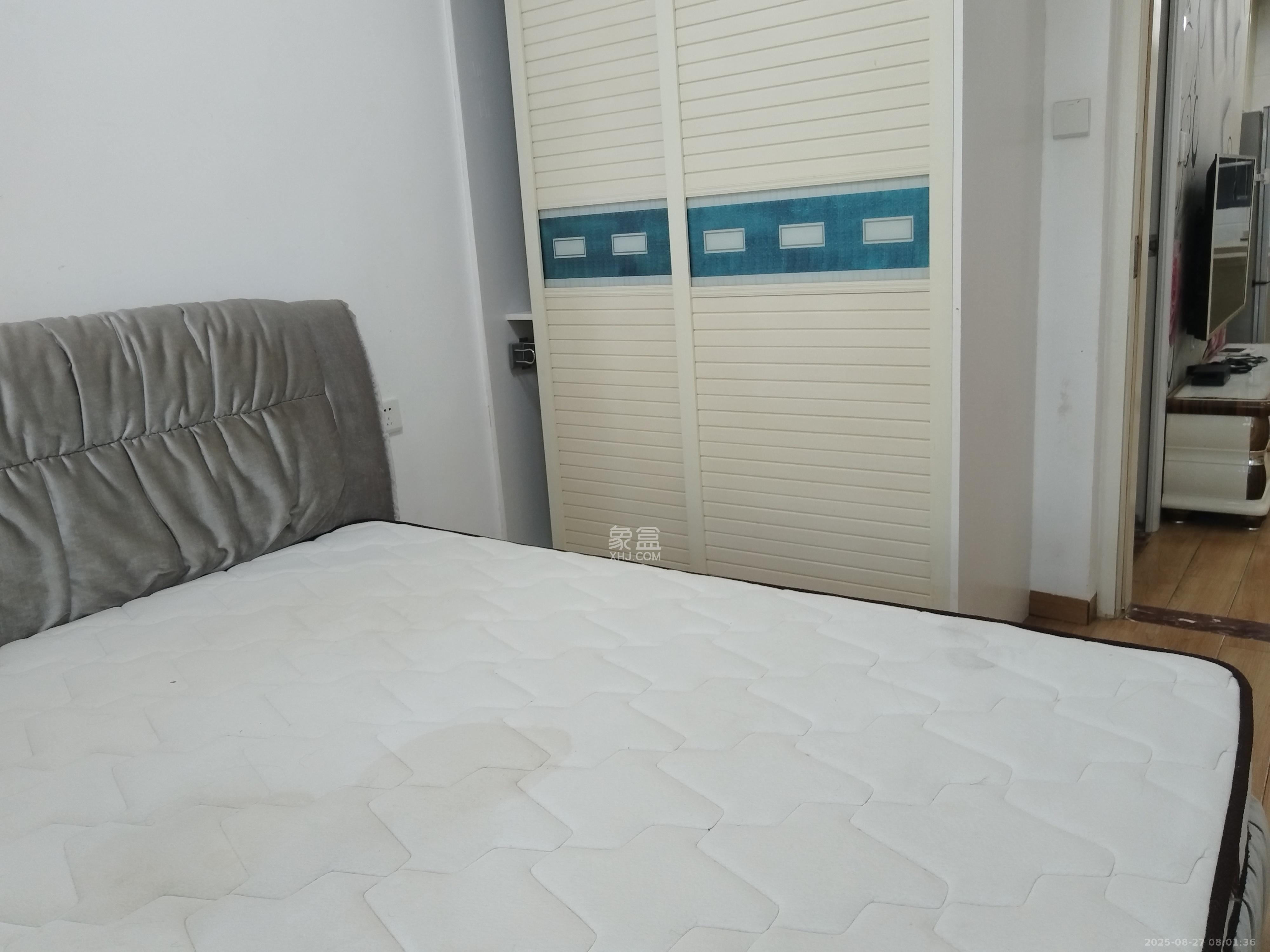 麓山枫情 2室1厅1卫 2000.0元/月 麓山枫情 2室1厅1卫 2000.0元/月室内图