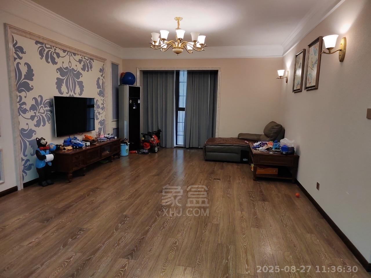 金路小区（杨柳村罗家冲）  4室2厅2卫   2200.00元/月
