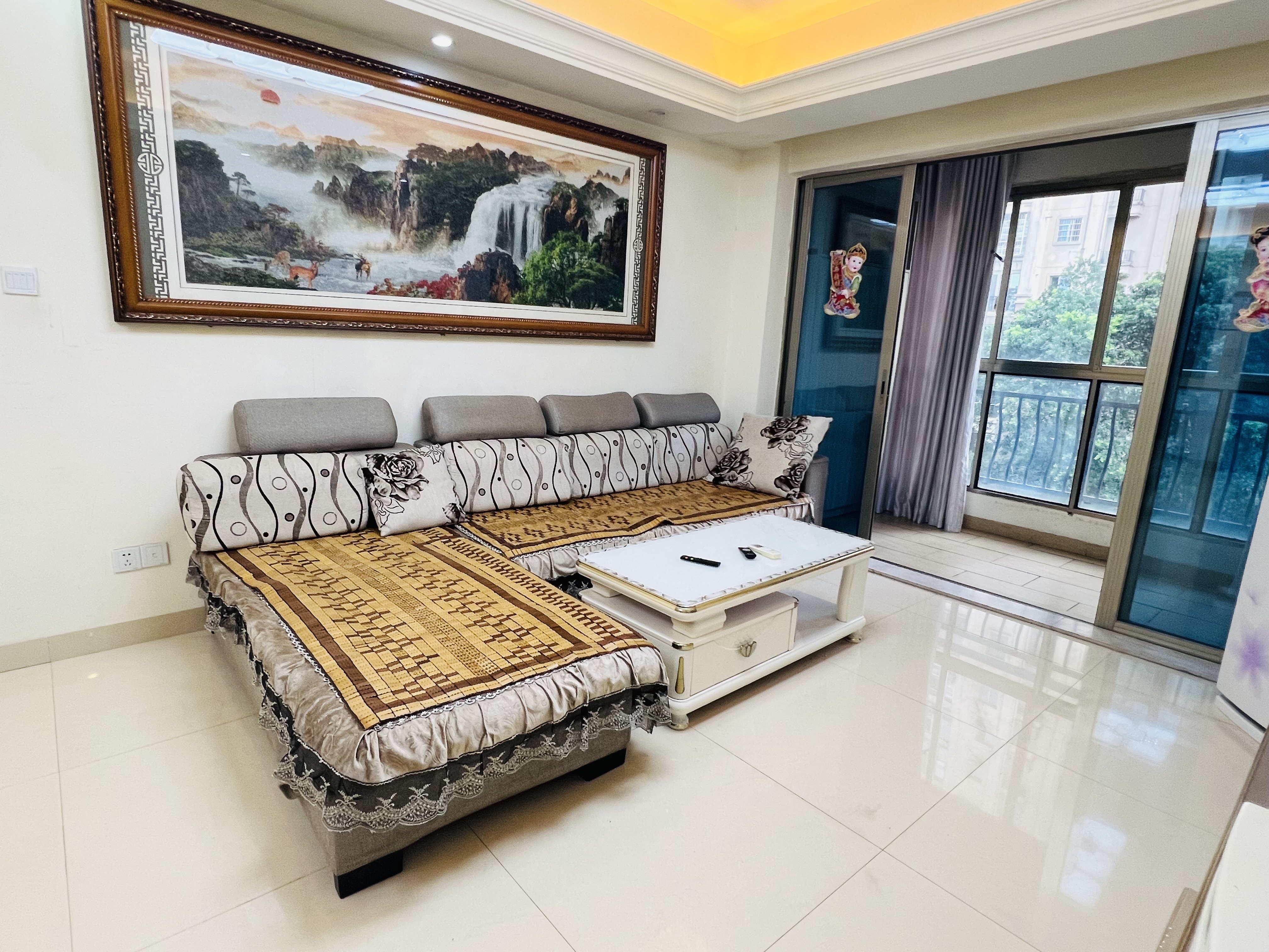 碧桂园 3室2厅1卫 1500.0元/月 碧桂园 3室2厅1卫 1500.0元/月室内图