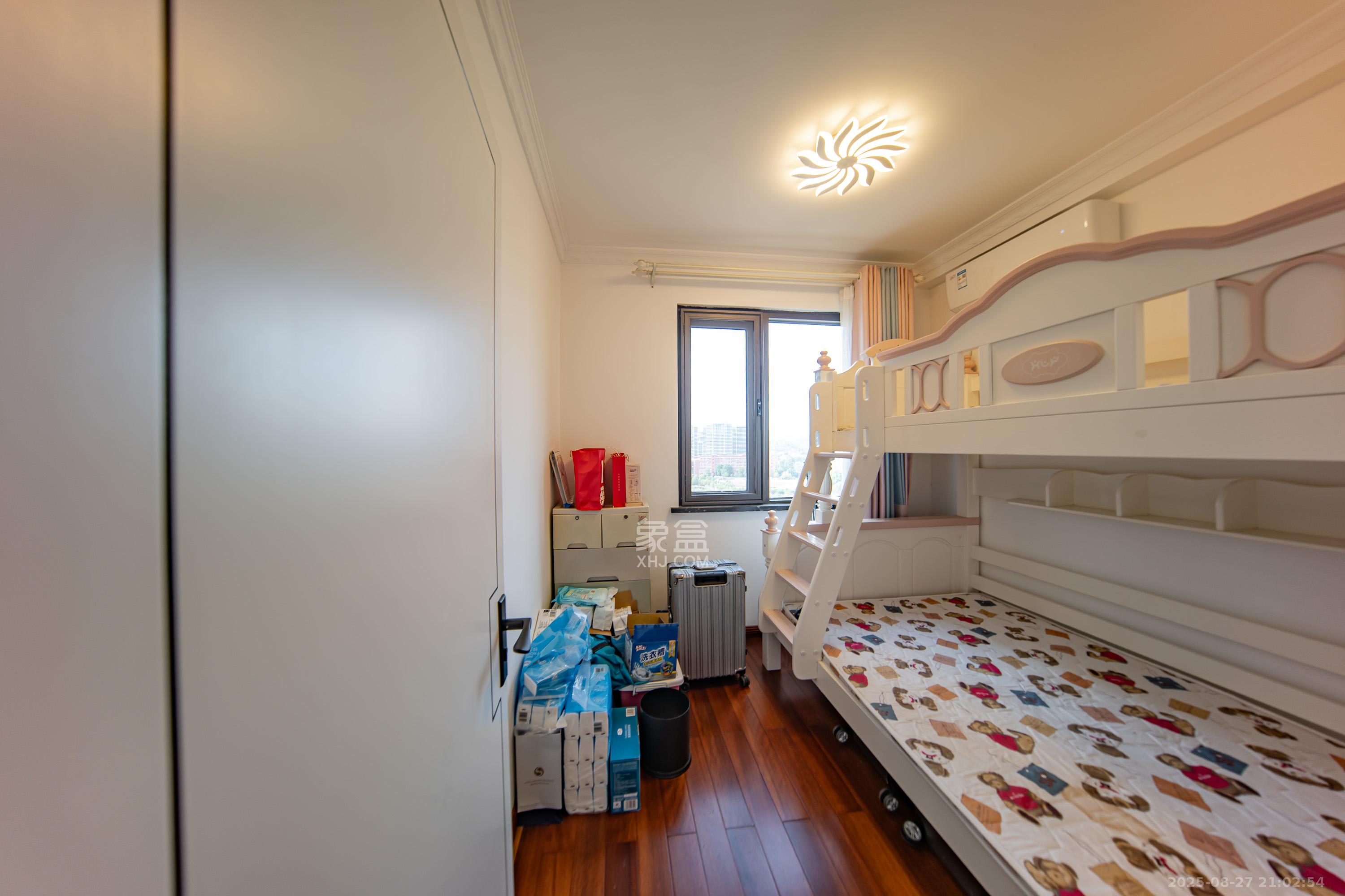 融创融公馆(融创臻苑)  3室2厅2卫    112.0万 融创融公馆(融创臻苑)  3室2厅2卫    112.0万卧室