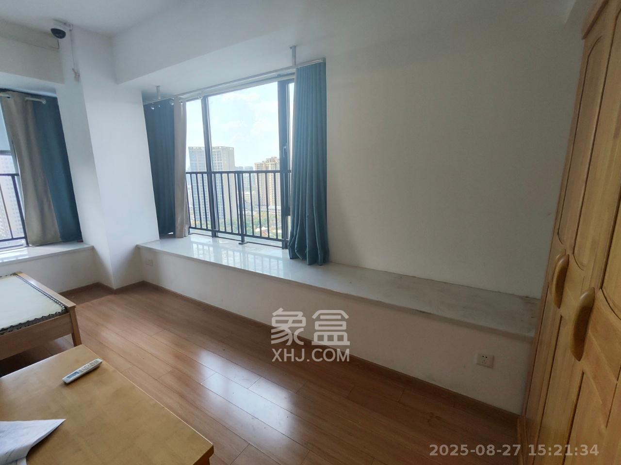 华润翡翠府  1室1厅1卫   1600.00元/月