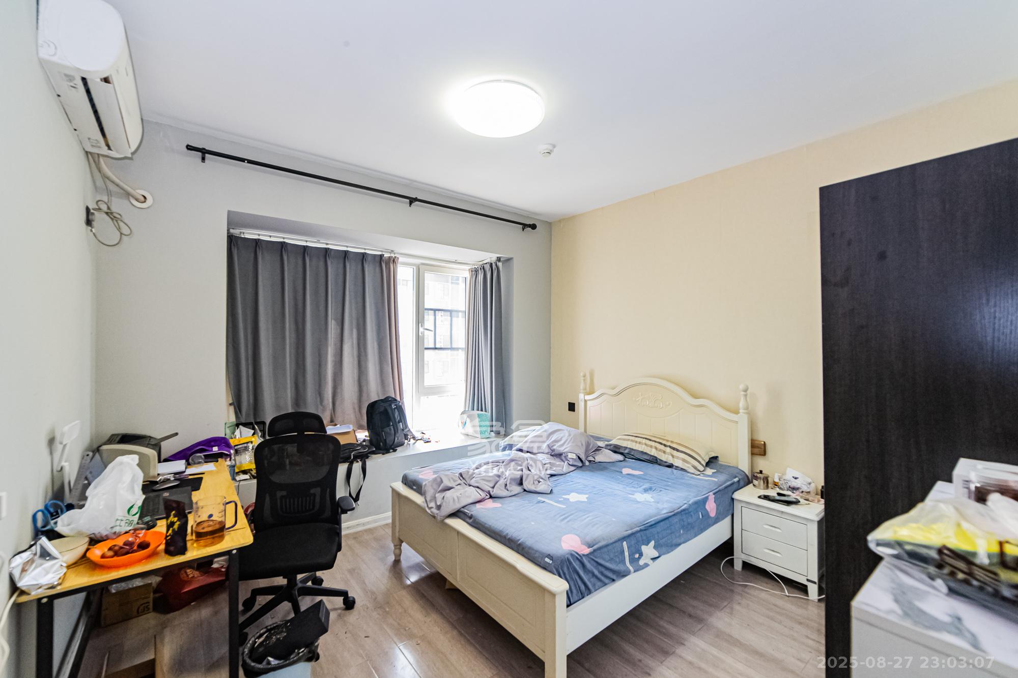 北辰三角洲C3区  5室2厅3卫    257.8万 北辰三角洲C3区  5室2厅3卫    257.8万卧室