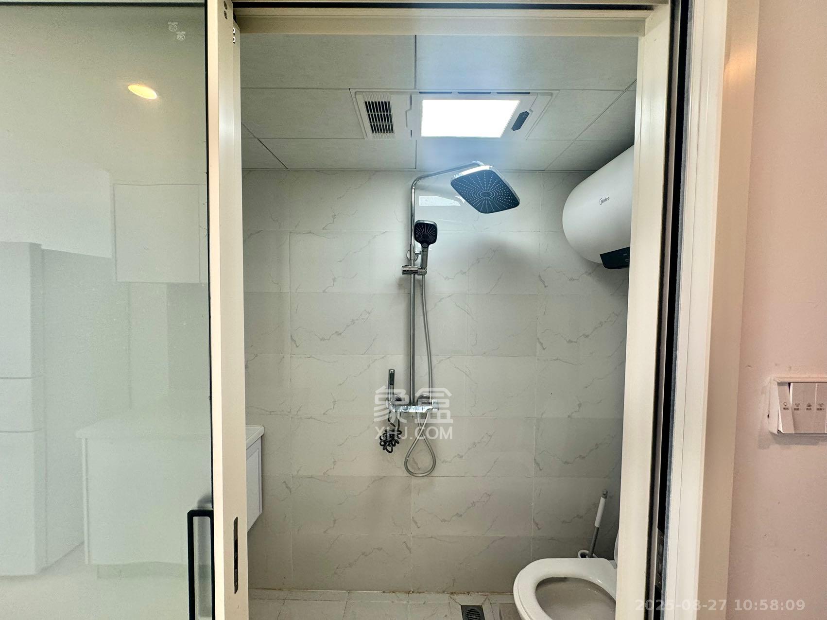 新长海D1站  1室1厅1卫    1500.0元/月 新长海D1站  1室1厅1卫    1500.0元/月室内图