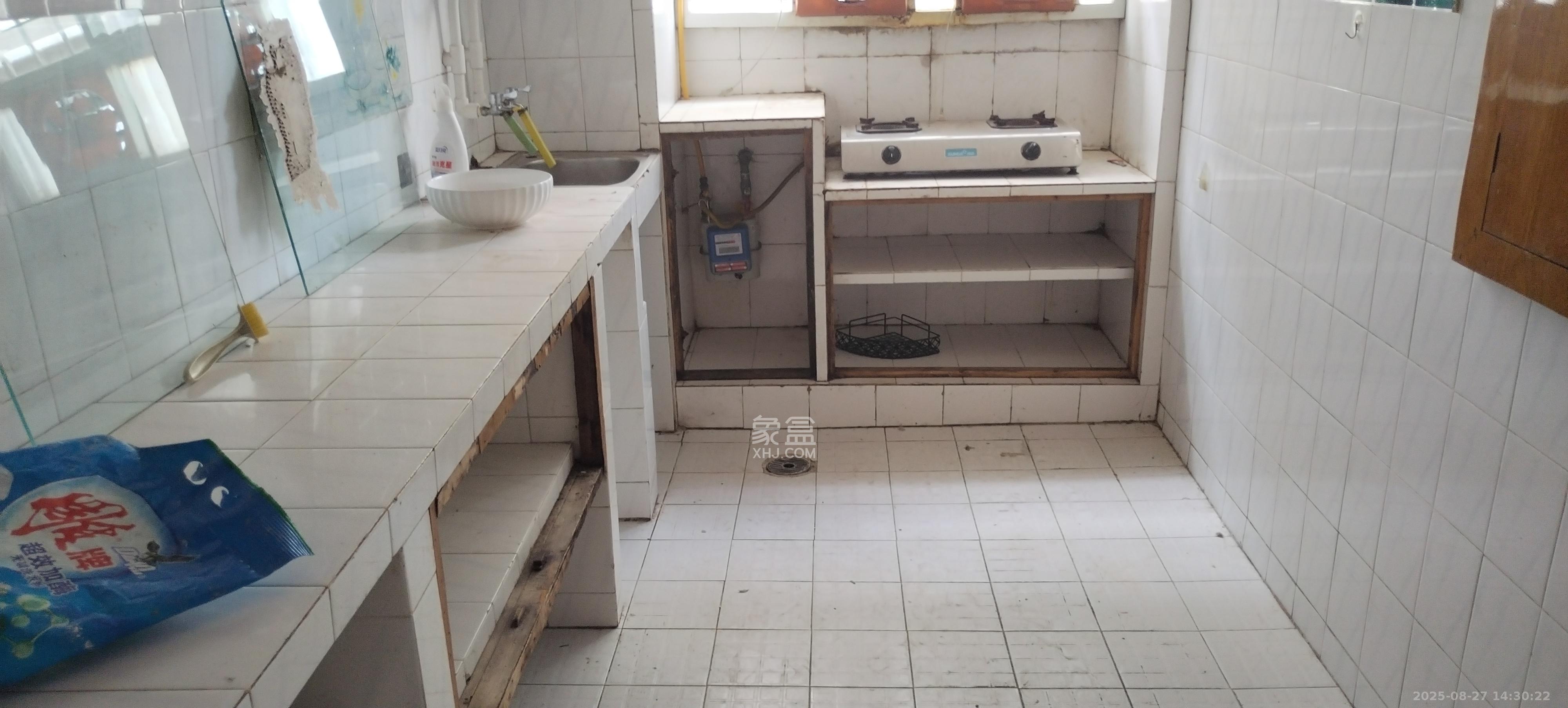 金三角花园 3室2厅2卫 2000.0元/月 金三角花园 3室2厅2卫 2000.0元/月室内图