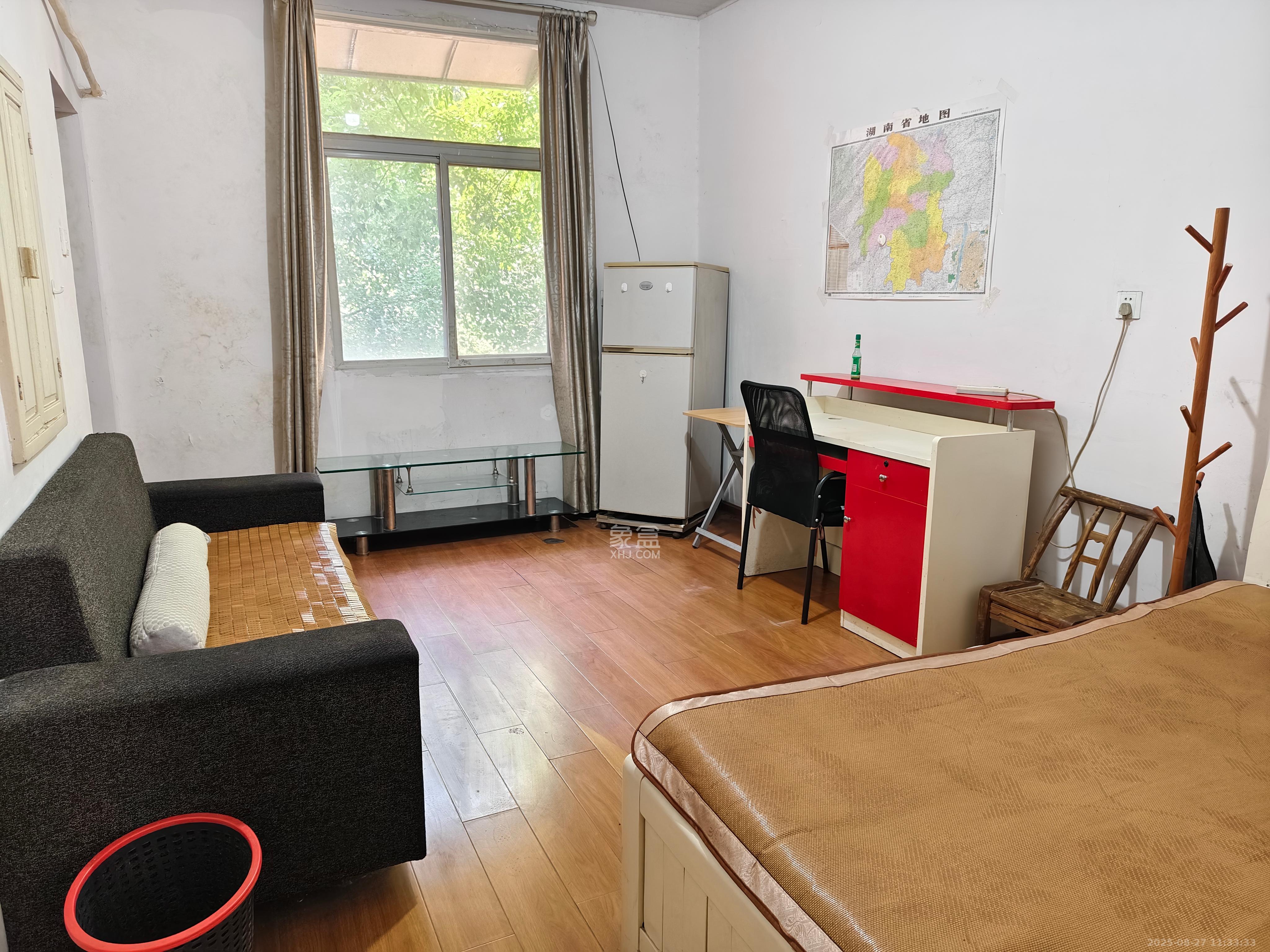 砂子塘社区 1室1厅1卫 1000.0元/月 砂子塘社区 1室1厅1卫 1000.0元/月室内图