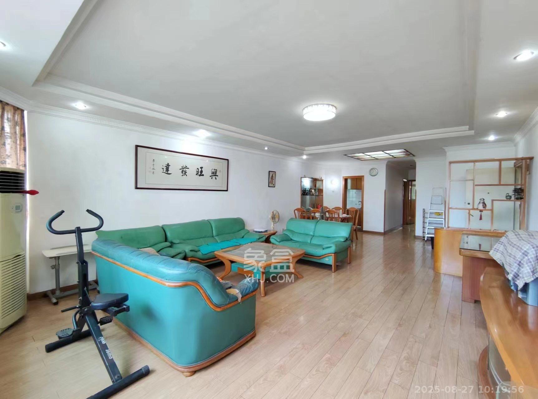 市建委宿舍  3室2厅2卫    2400.0元/月 市建委宿舍  3室2厅2卫    2400.0元/月室内图