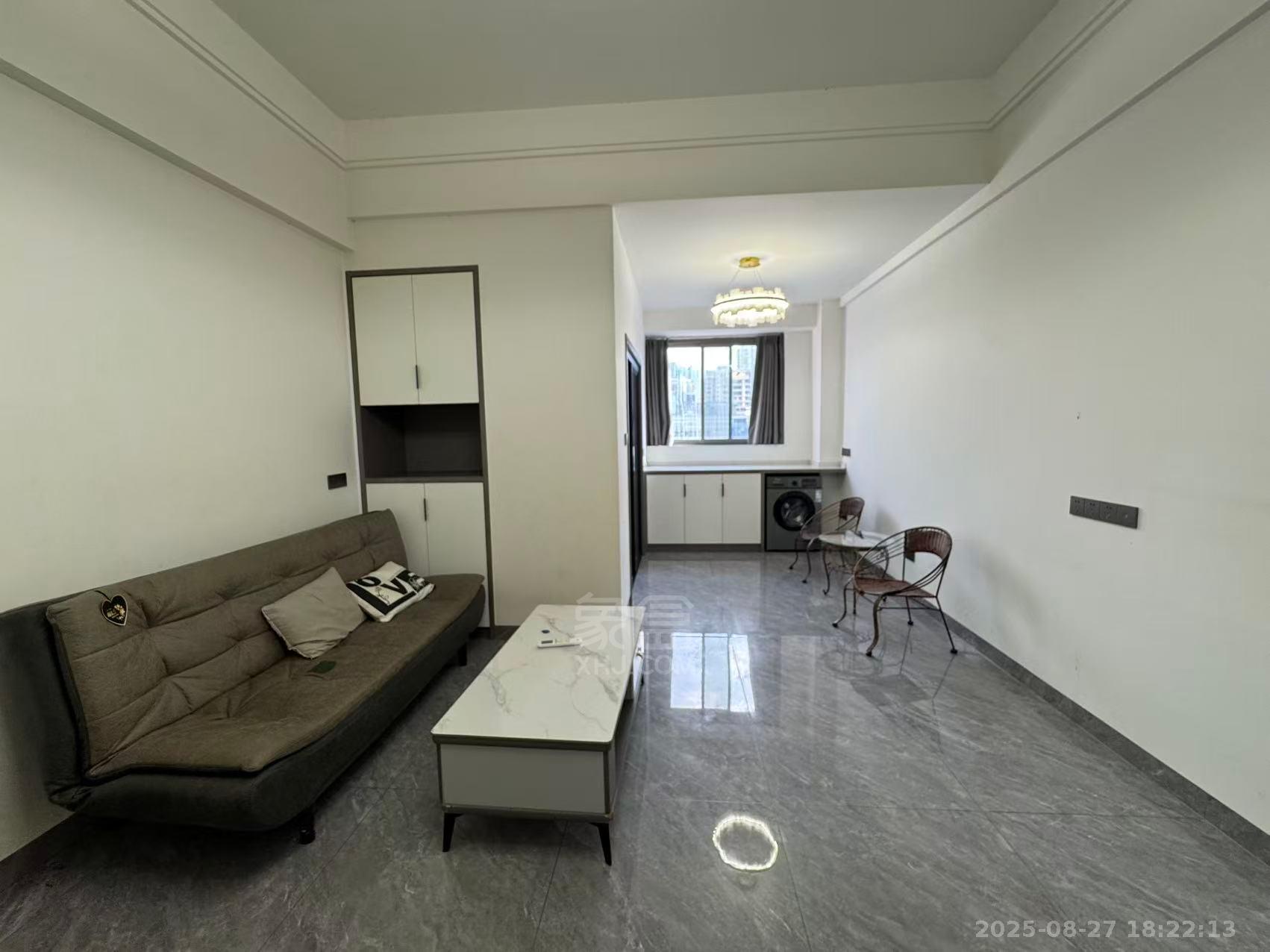 尚格广场 1室0厅0卫 1700.0元/月 尚格广场 1室0厅0卫 1700.0元/月室内图