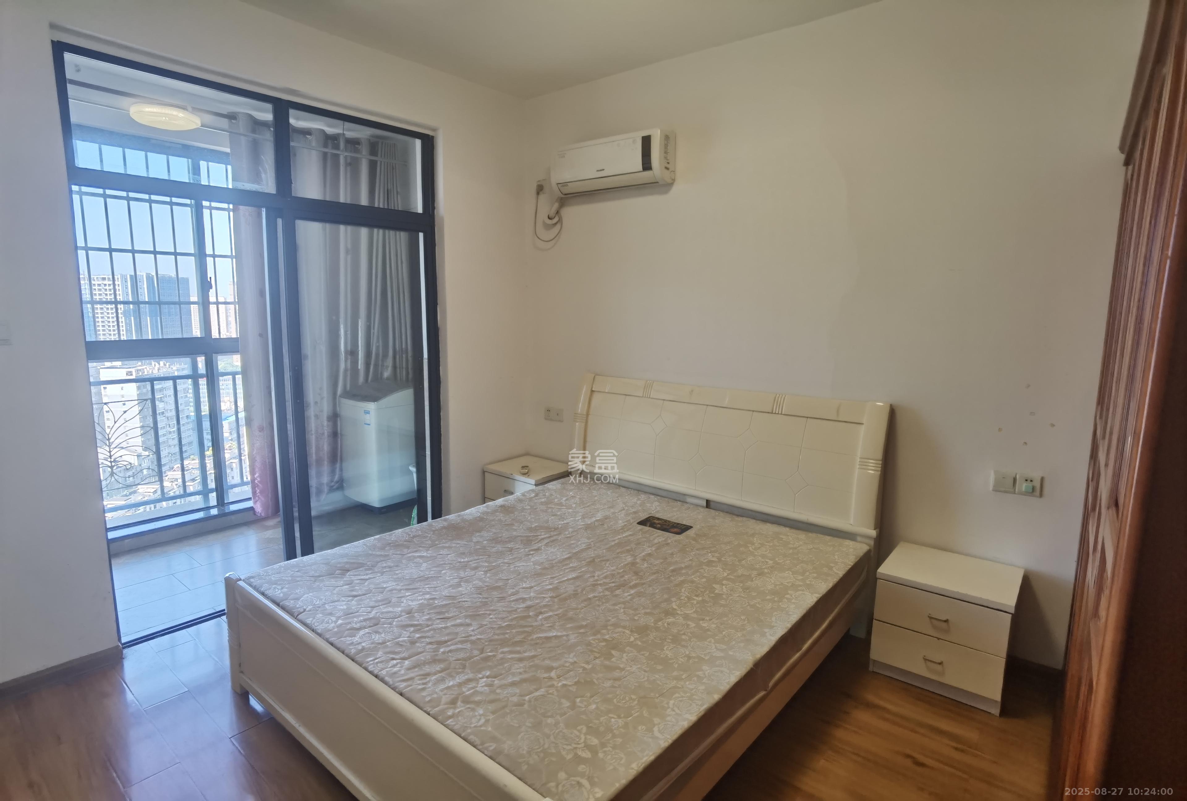 阳光锦城 2室2厅1卫 2300.0元/月 阳光锦城 2室2厅1卫 2300.0元/月室内图