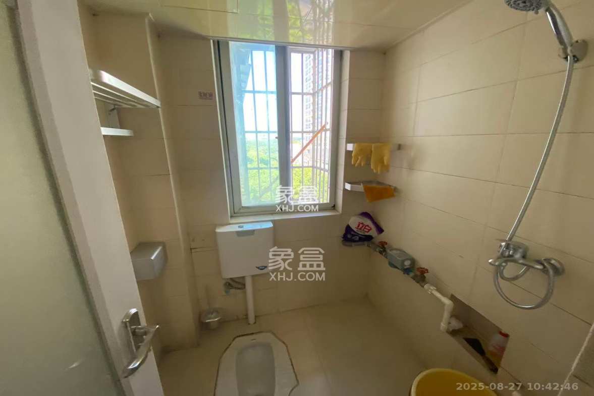 金铎嘉苑 3室2厅2卫 2800.0元/月 金铎嘉苑 3室2厅2卫 2800.0元/月室内图