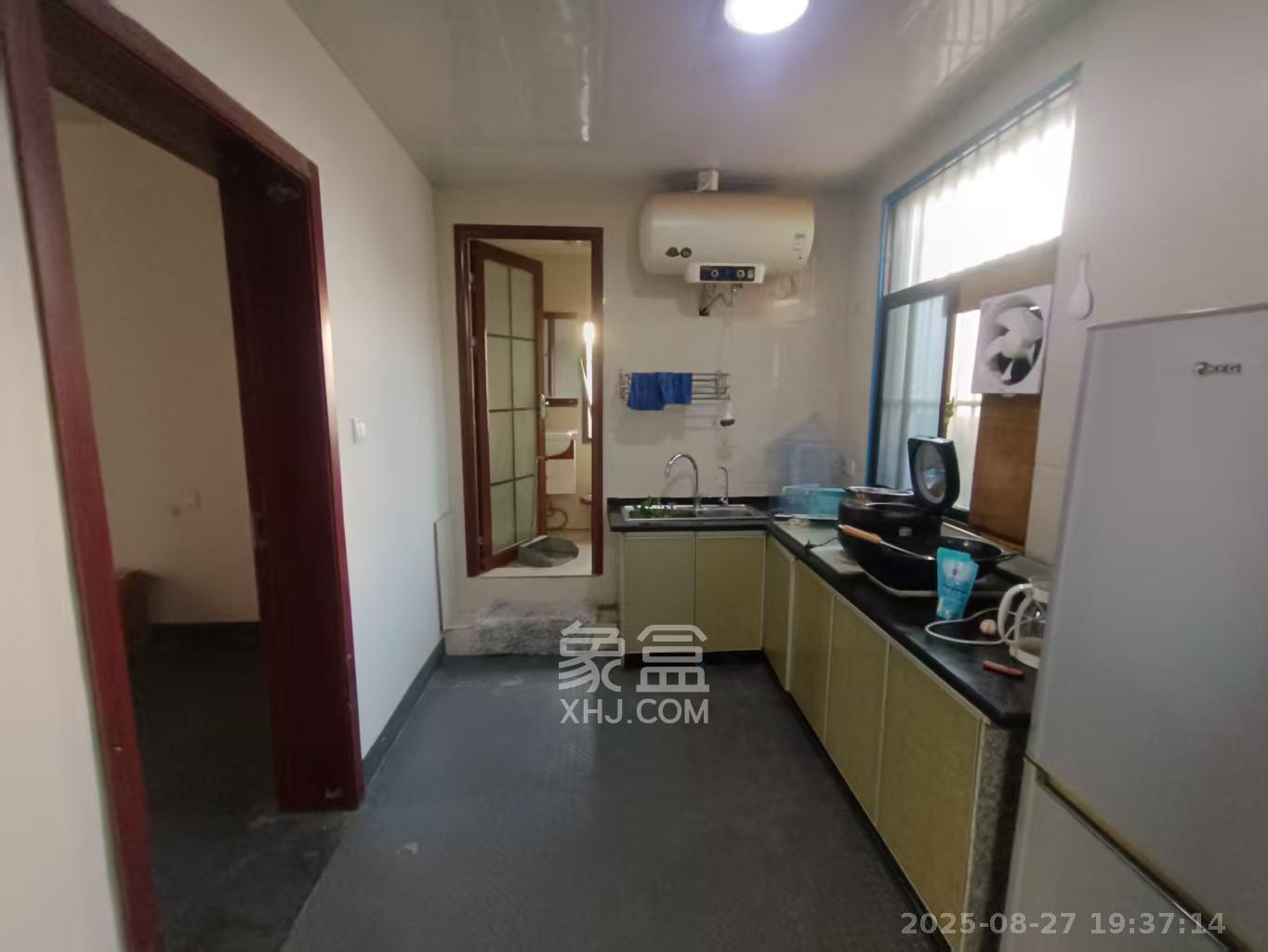 岳华嘉园 1室0厅0卫 1500.0元/月 岳华嘉园 1室0厅0卫 1500.0元/月室内图