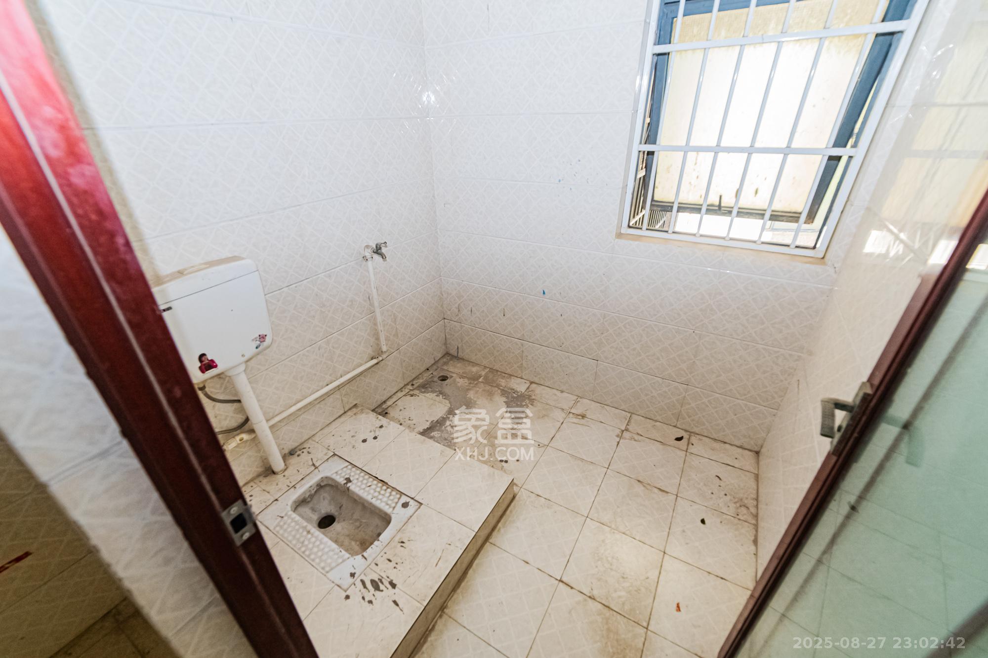 湘江世纪城湘江豪庭 1室2厅2卫 205.0万 湘江世纪城湘江豪庭 1室2厅2卫 205.0万卫生间