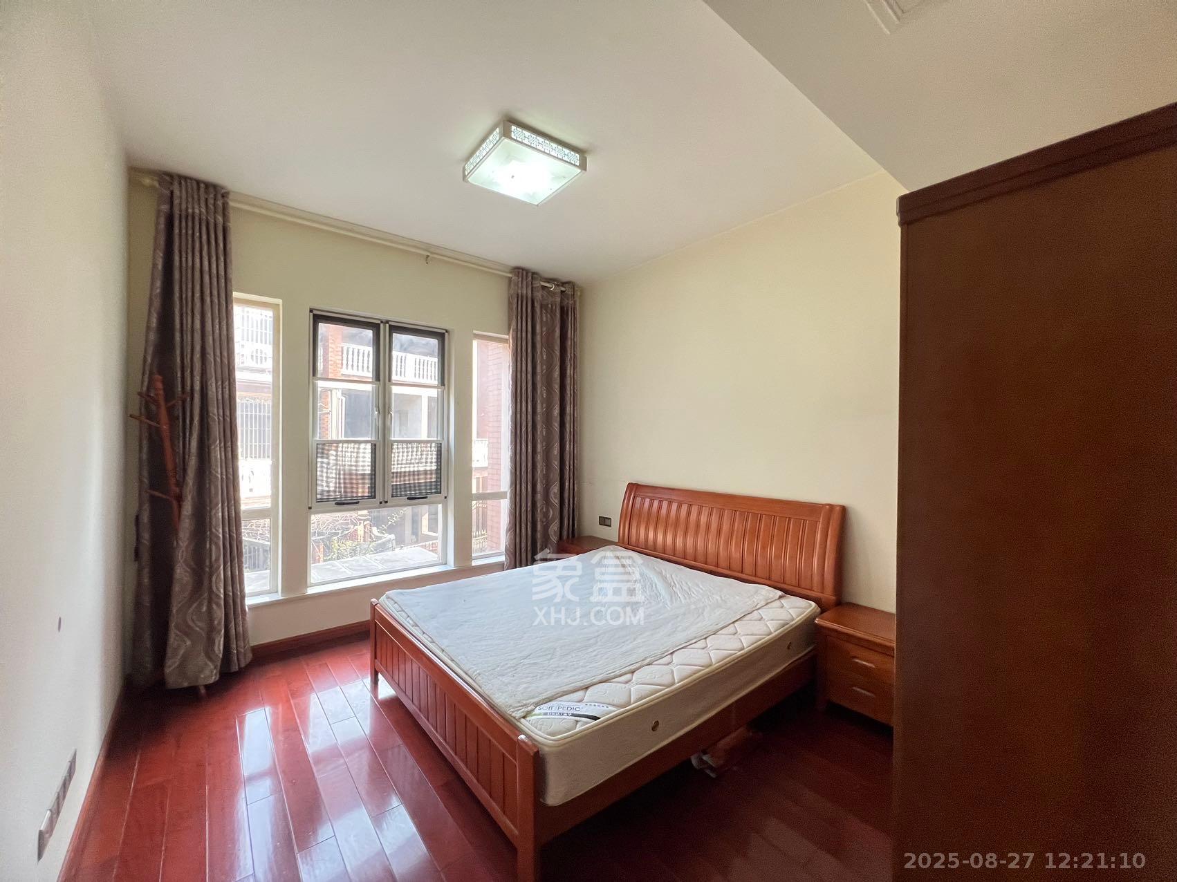 格兰小镇  5室2厅3卫    5800.0元/月 格兰小镇  5室2厅3卫    5800.0元/月室内图