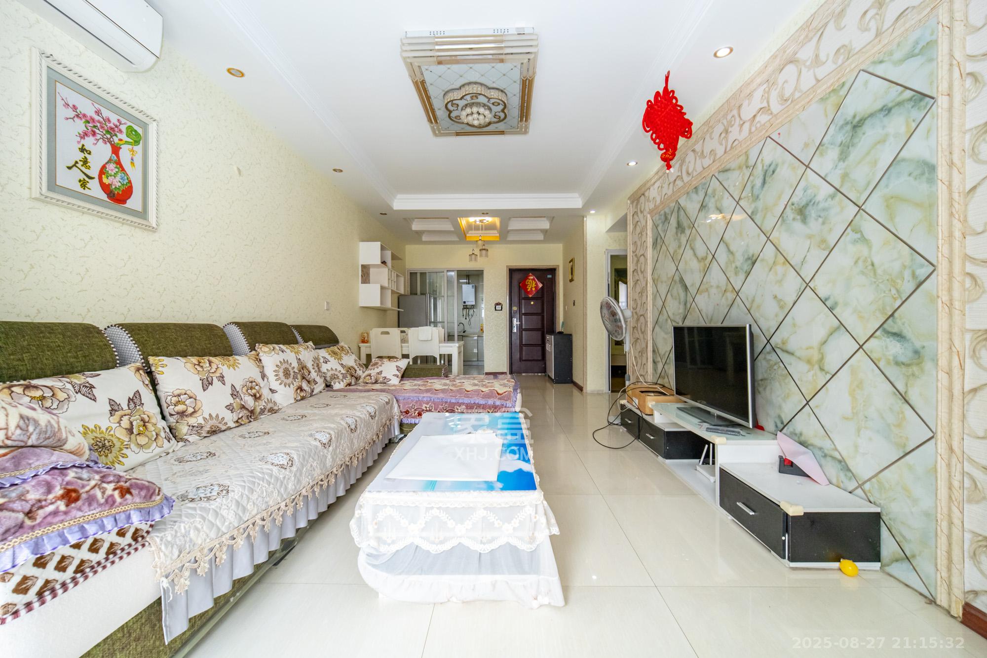 金科时代中心  3室2厅1卫    48.8万客厅