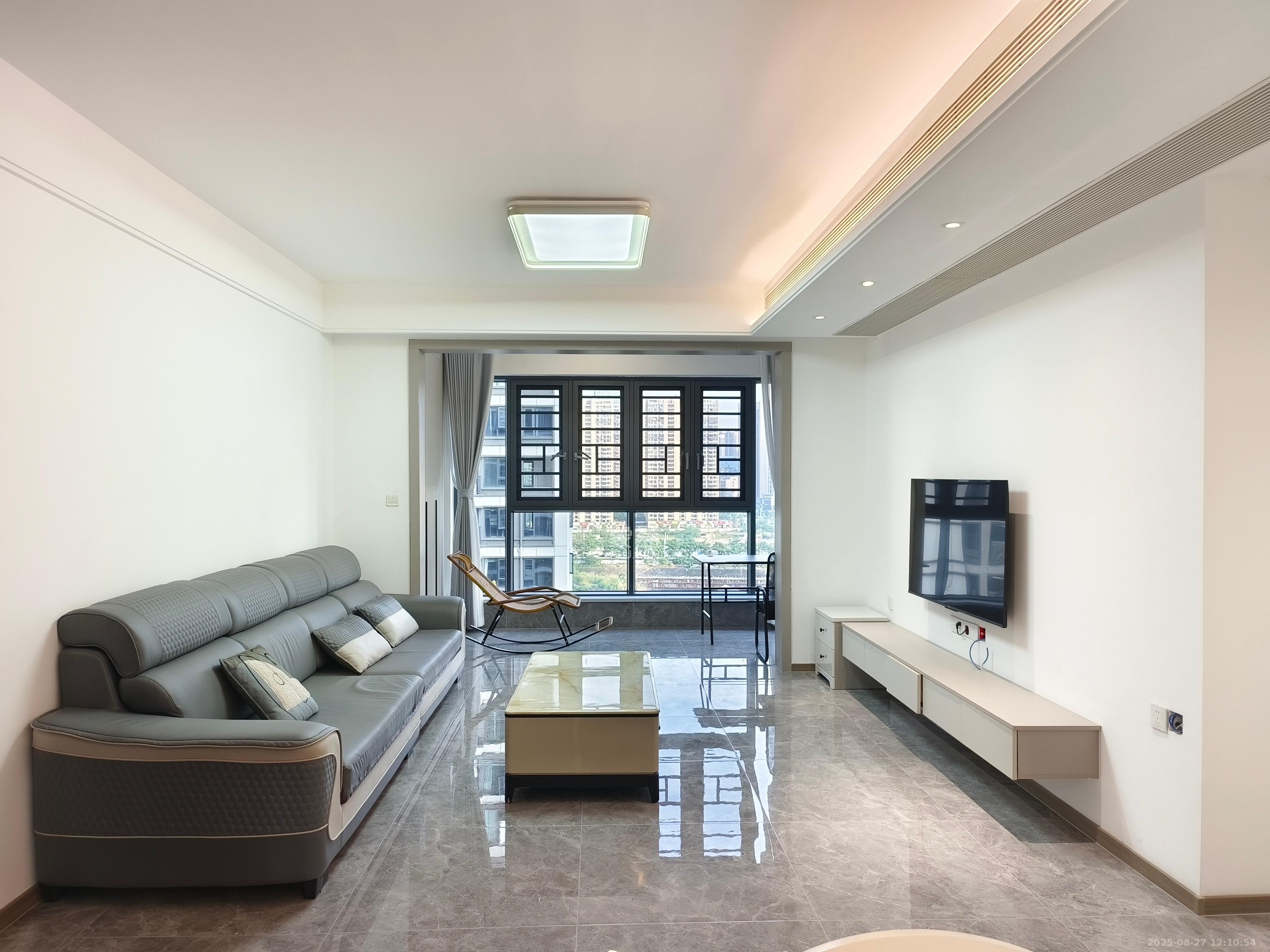 越秀湘江星汇城三期  4室2厅2卫    4200.0元/月 越秀湘江星汇城三期  4室2厅2卫    4200.0元/月室内图