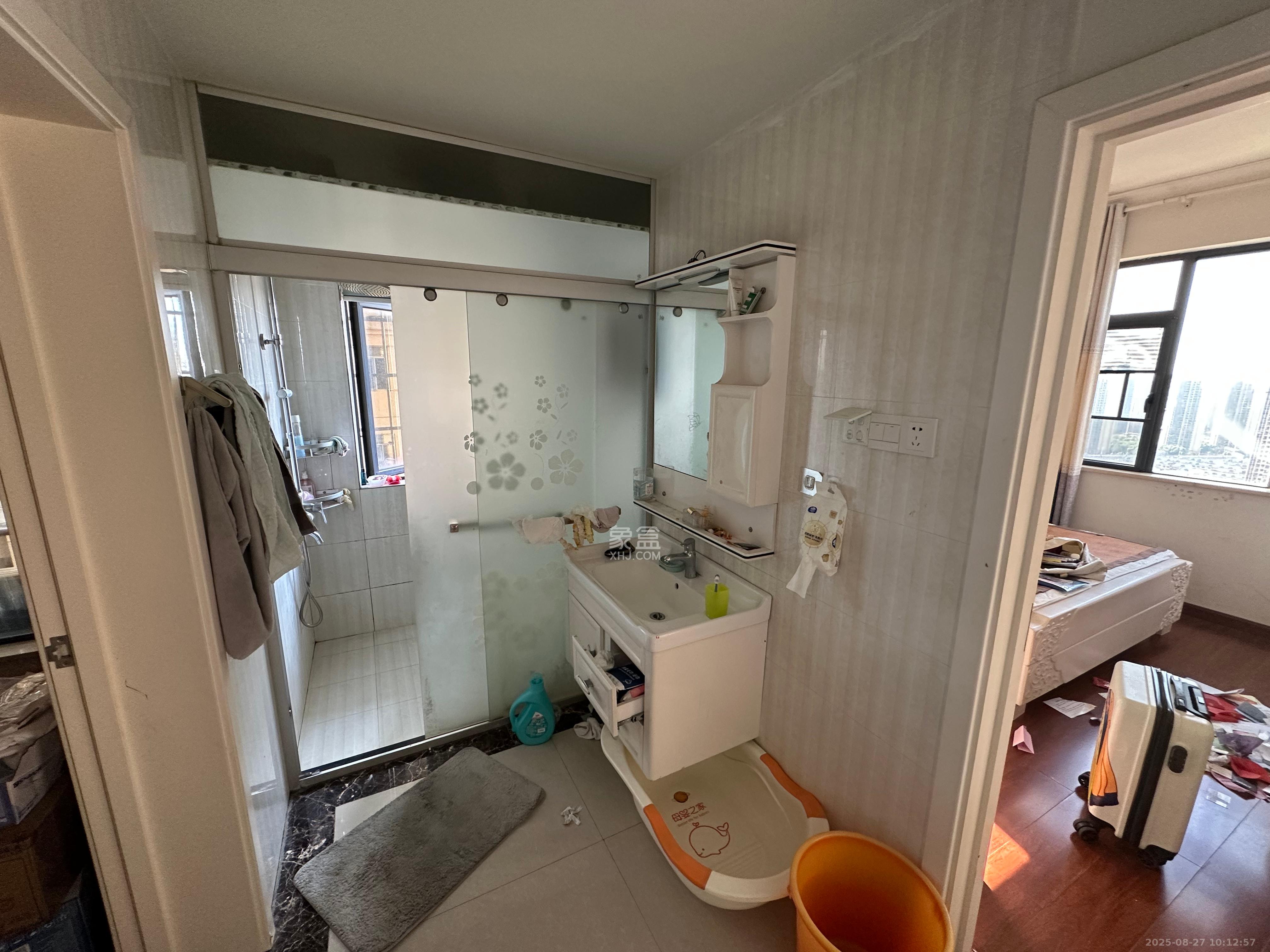 悦湖山  4室1厅1卫    2600.0元/月室内图