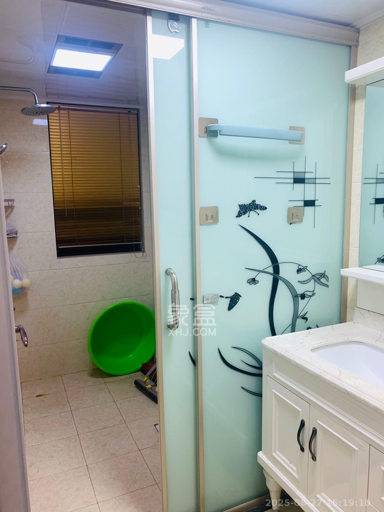 中建芙蓉嘉苑  3室2厅2卫    3500.0元/月室内图