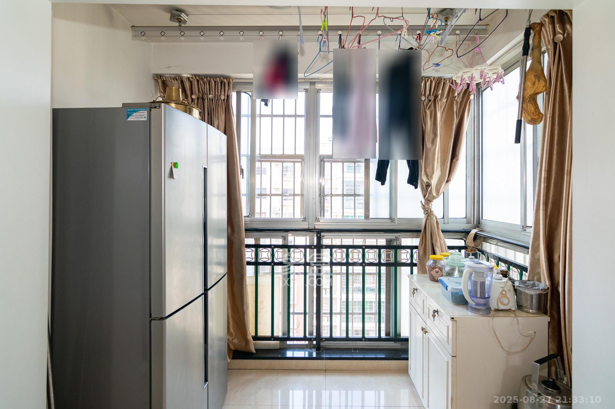 上居一品 4室2厅2卫 52.8万 上居一品 4室2厅2卫 52.8万阳台