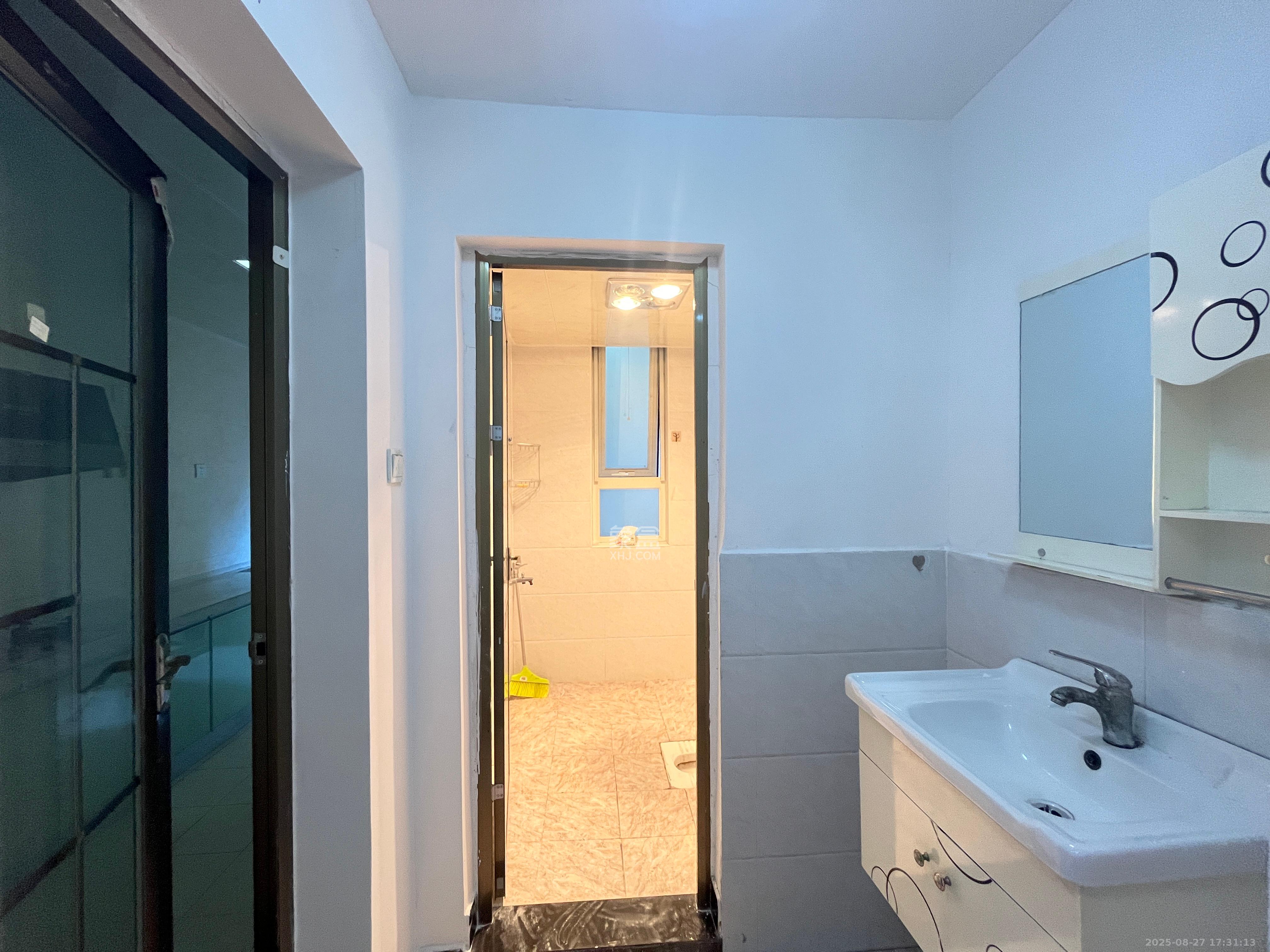 北辰三角洲E4区 1室2厅1卫 2800.0元/月 北辰三角洲E4区 1室2厅1卫 2800.0元/月室内图