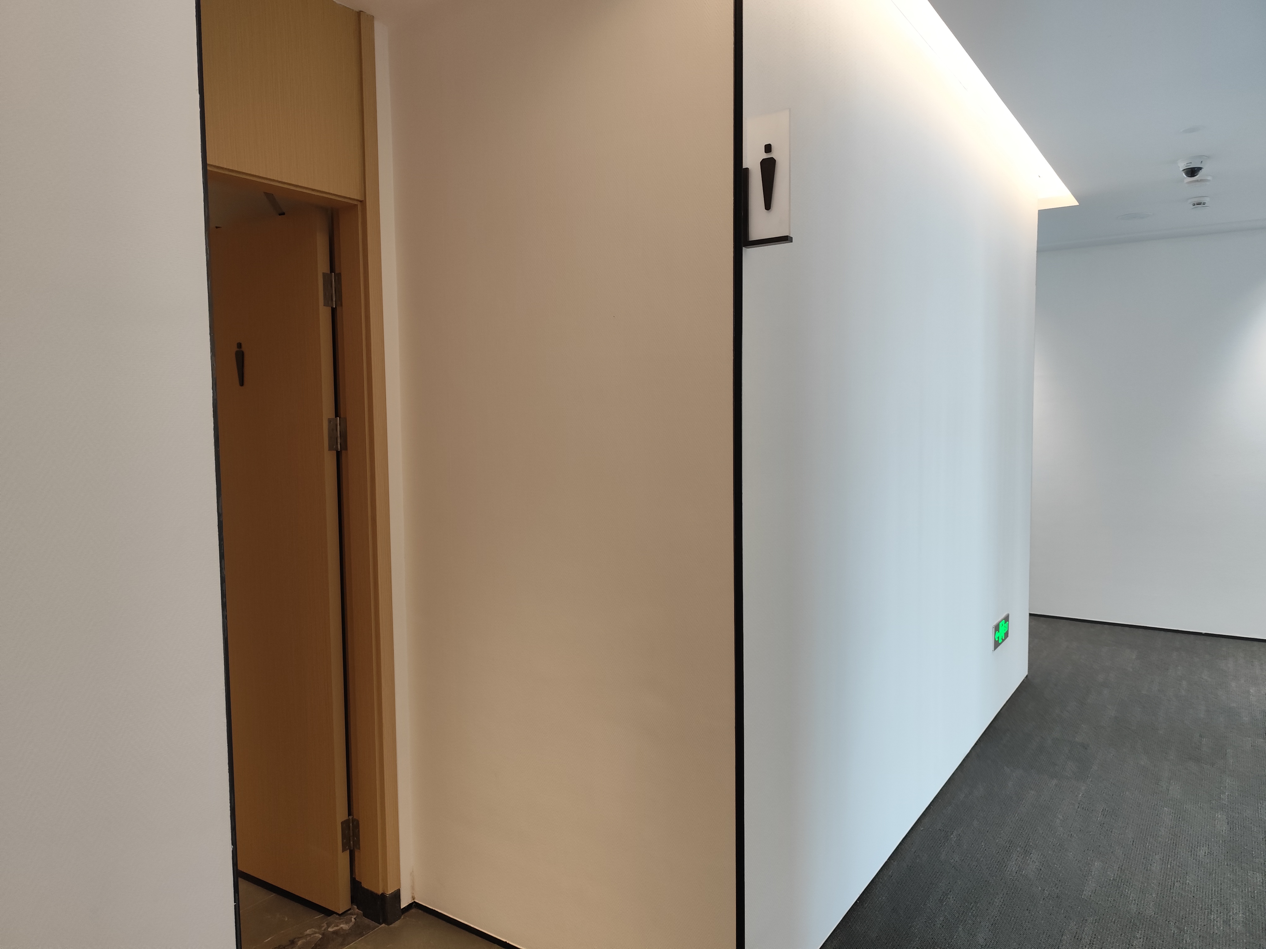 中海国际中心   222.0㎡      24500.0元/月室内图