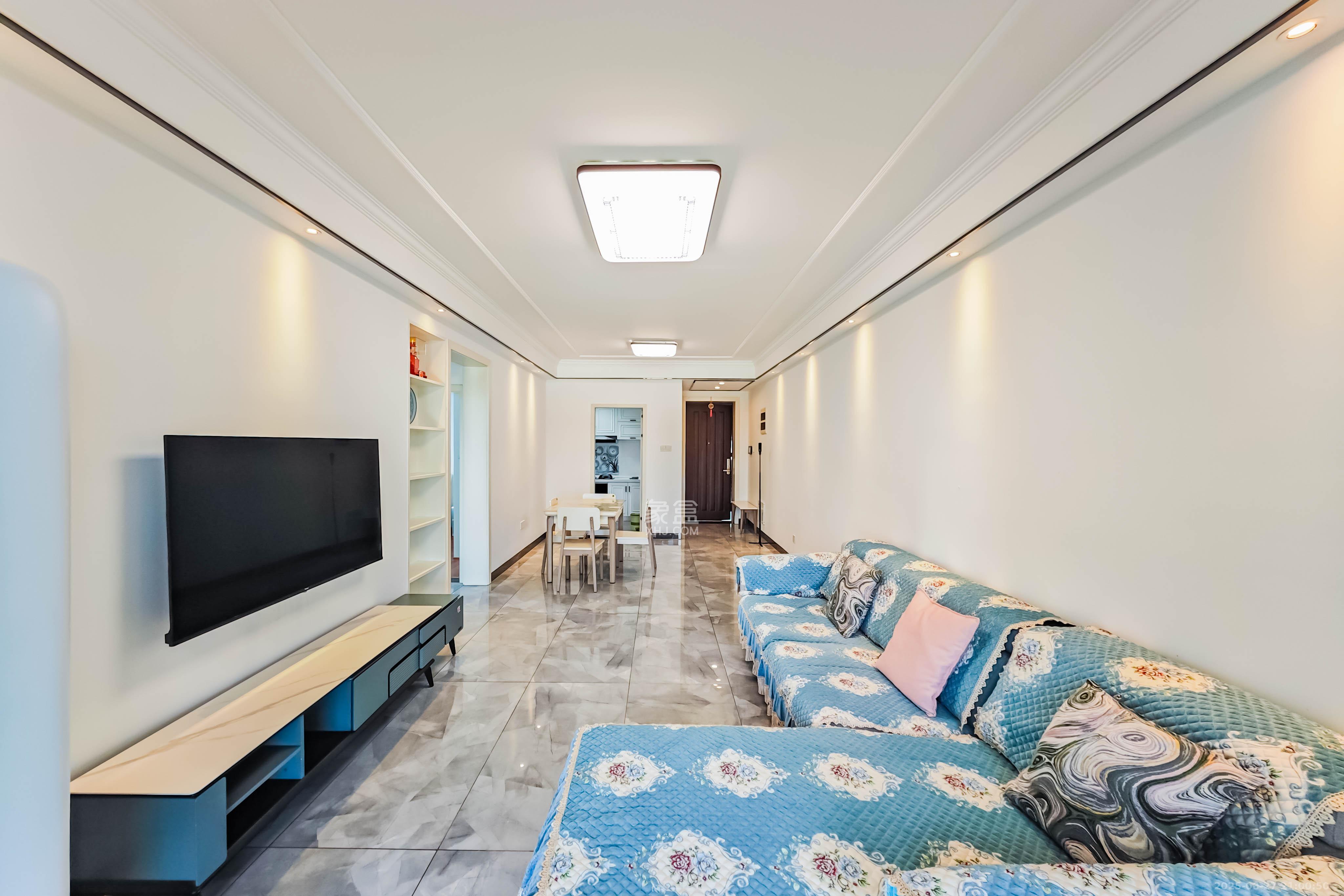 京武浪琴山一、二期 2室2厅1卫 140.0万 京武浪琴山一、二期 2室2厅1卫 140.0万客厅