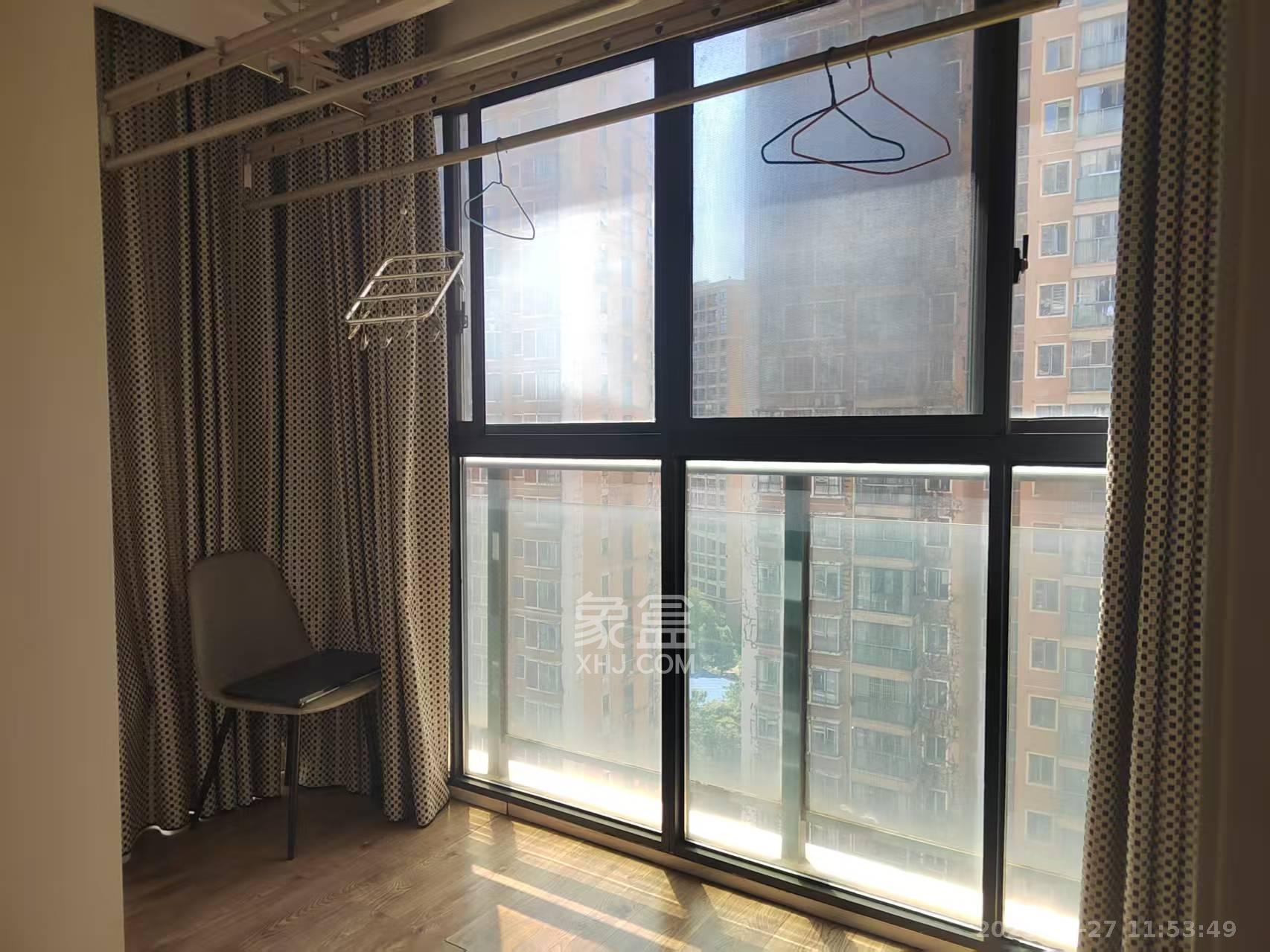 标志浪漫满屋（枫景公寓）  3室2厅2卫    2500.0元/月室内图