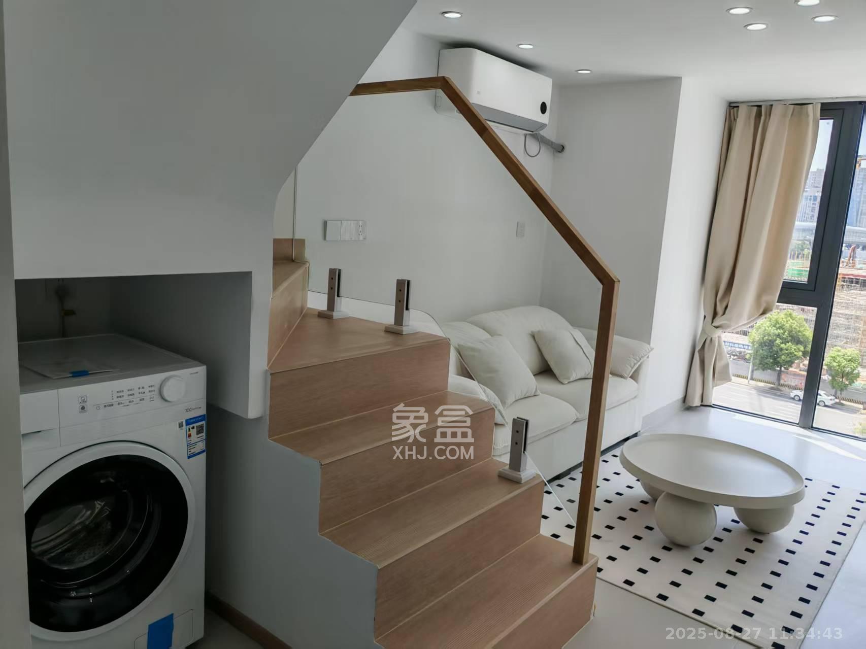 卓越洋湖晴翠 1室1厅1卫 2400.0元/月 卓越洋湖晴翠 1室1厅1卫 2400.0元/月室内图