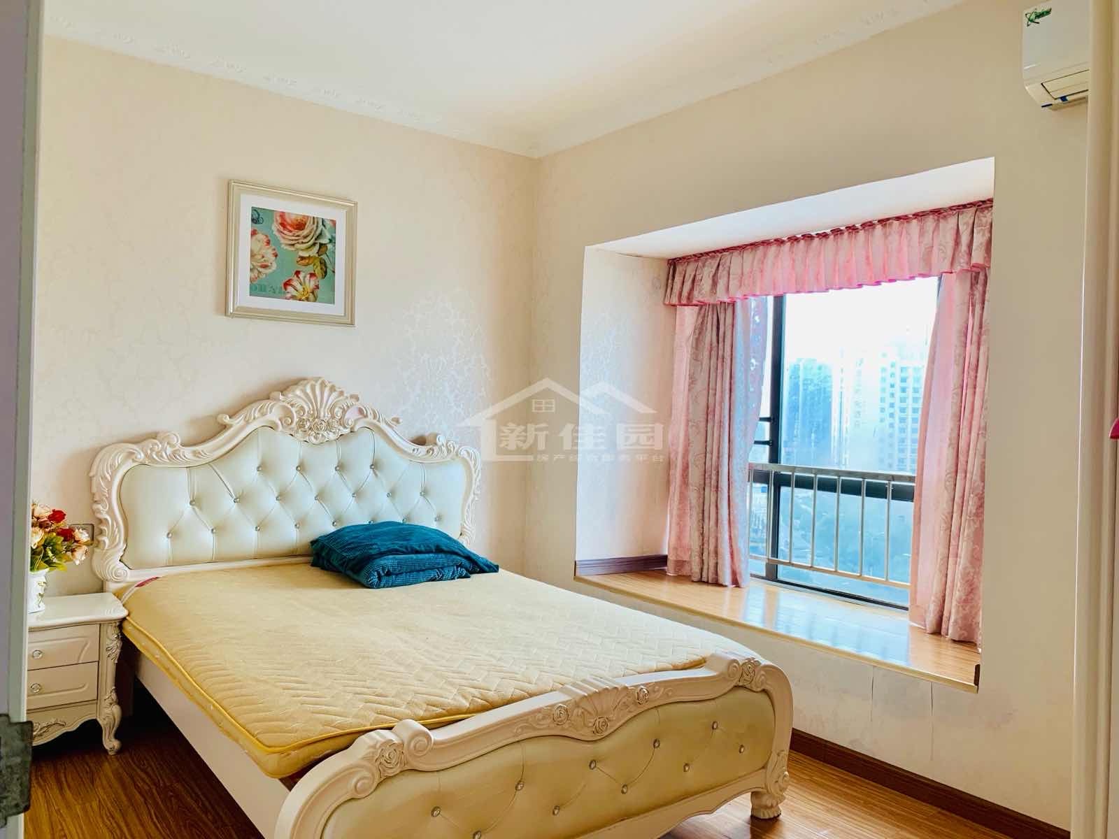 月亮湾二期B区  2室2厅1卫    1600.0元/月 月亮湾二期B区  2室2厅1卫    1600.0元/月