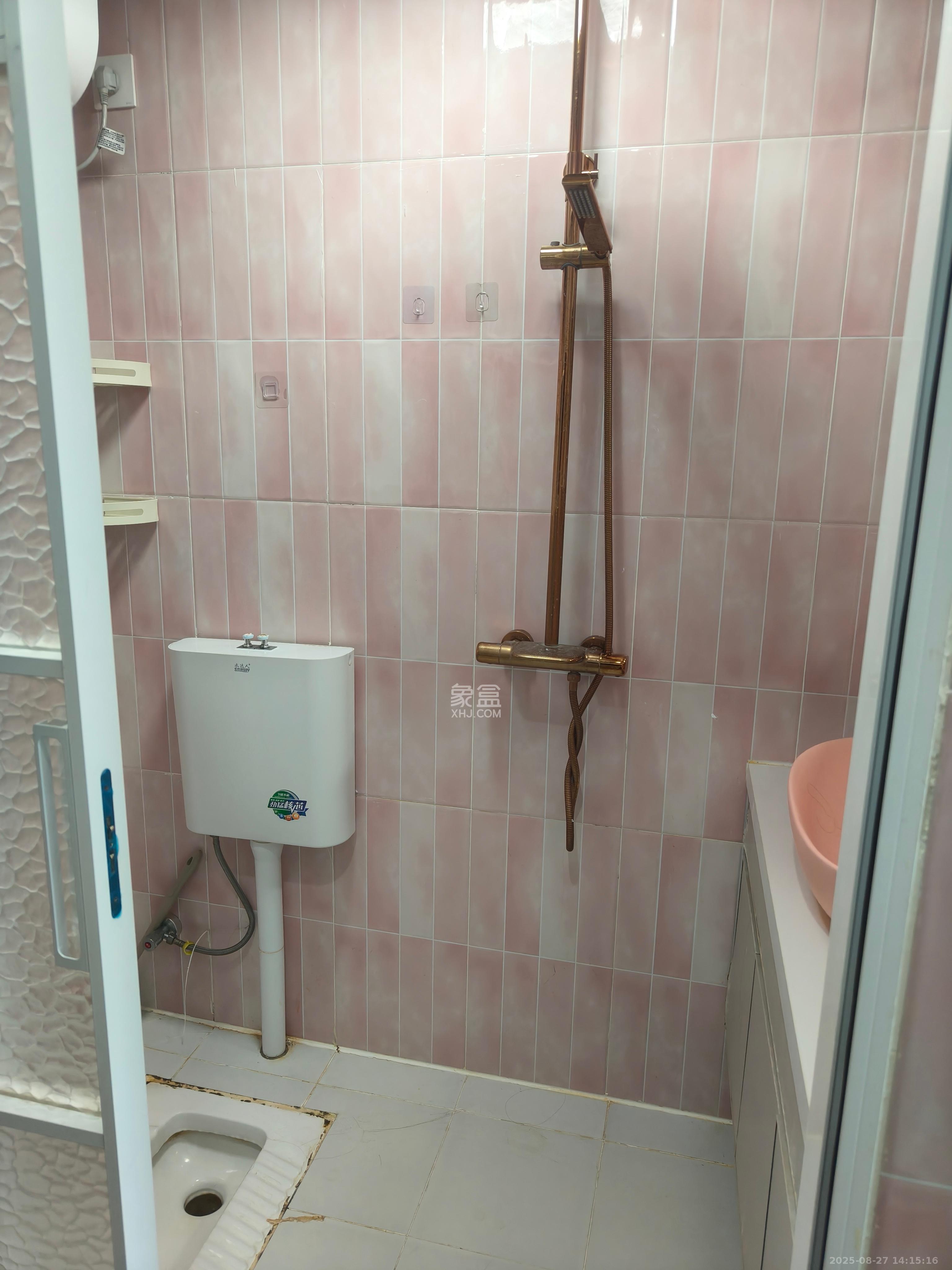 保利天禧EF区 1室1厅1卫 1900.0元/月 保利天禧EF区 1室1厅1卫 1900.0元/月室内图