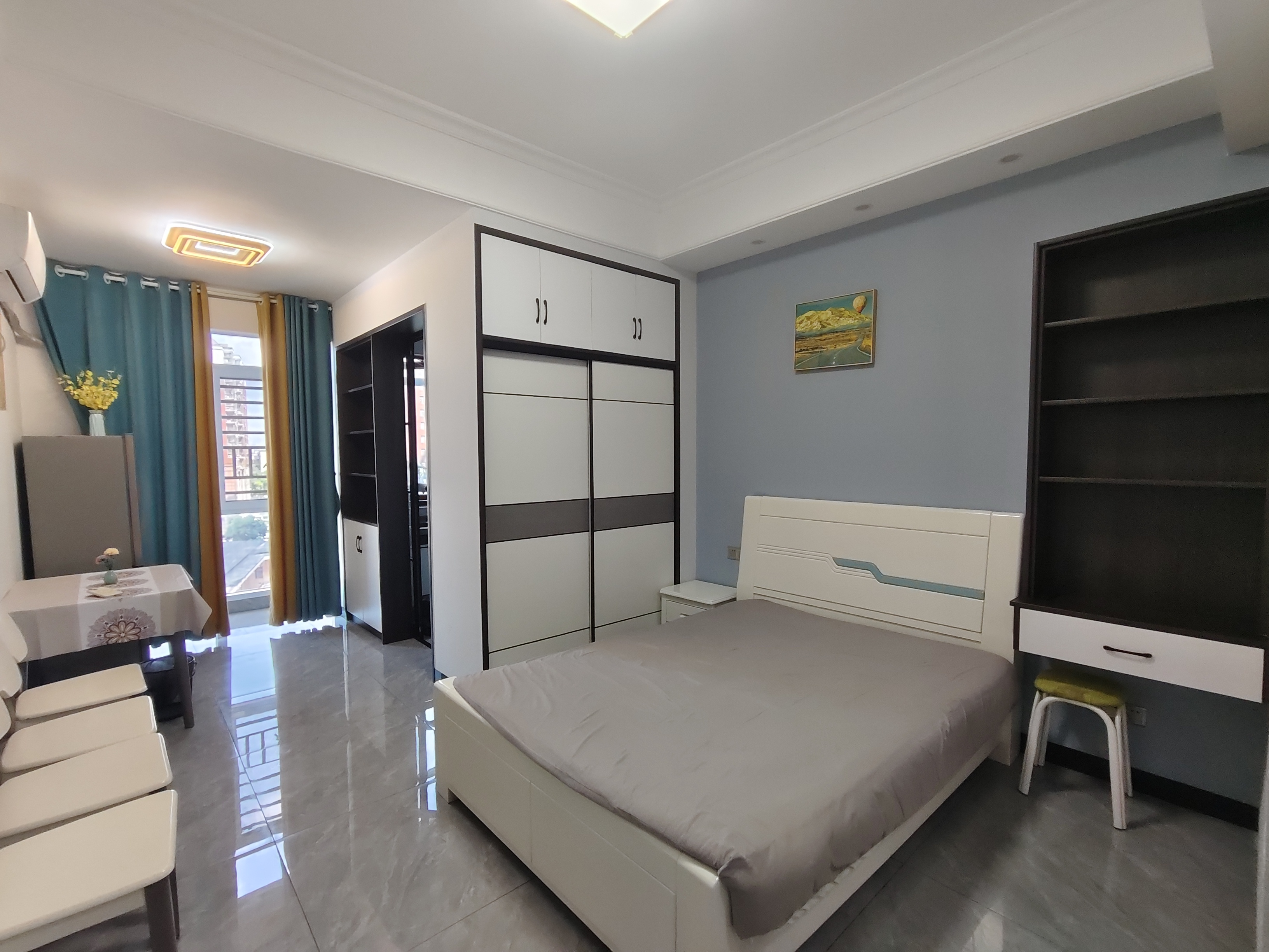 保利香槟国际  1室0厅0卫    1300.0元/月 保利香槟国际  1室0厅0卫    1300.0元/月室内图