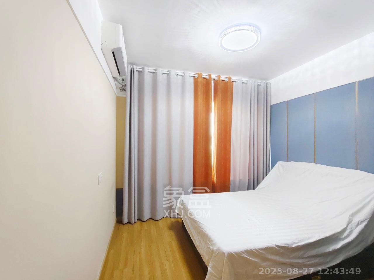 雅居乐依云小镇 2室2厅1卫 45.8万 雅居乐依云小镇 2室2厅1卫 45.8万卧室