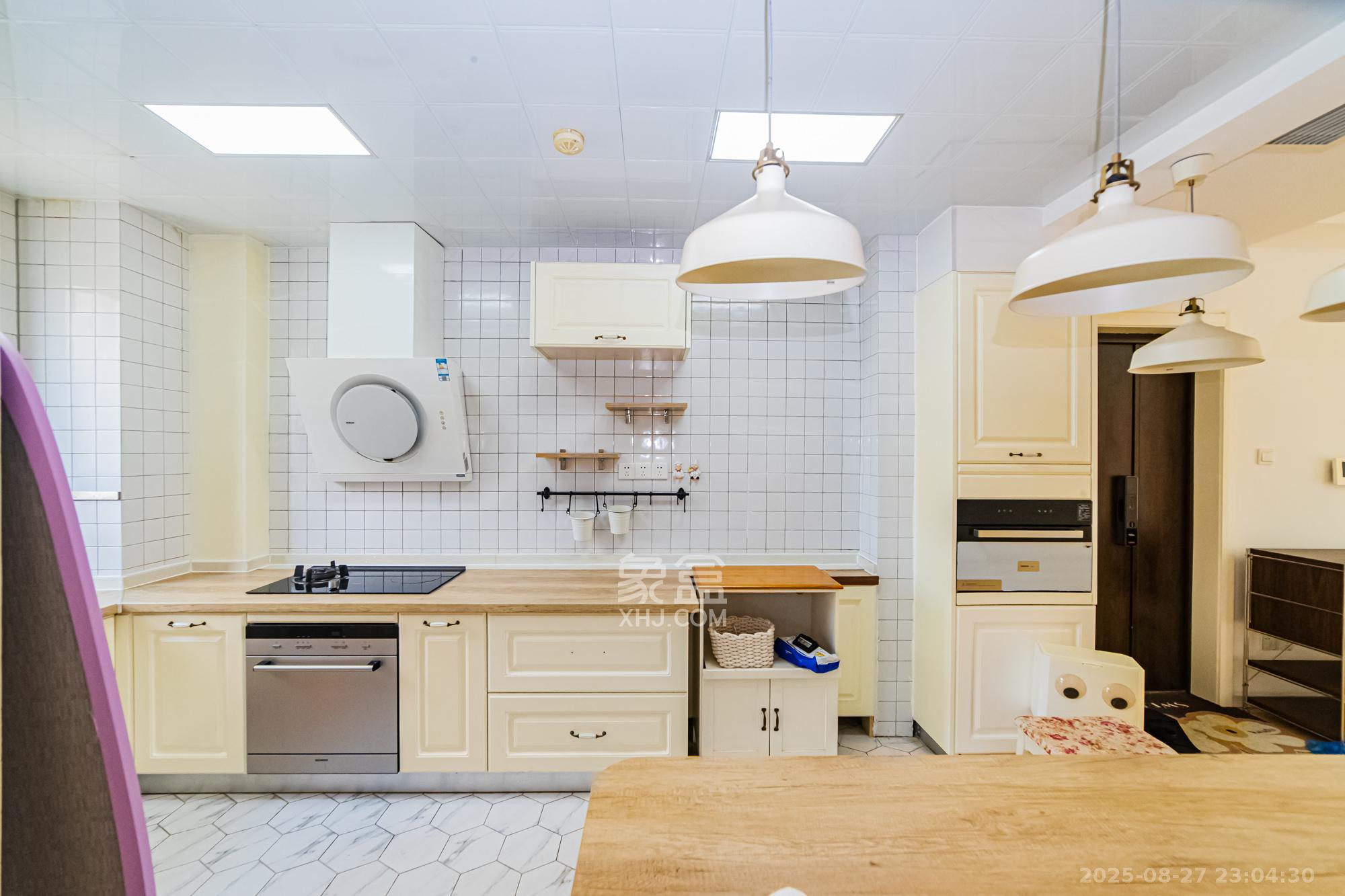 北辰三角洲B2E2区 3室2厅2卫 195.0万 北辰三角洲B2E2区 3室2厅2卫 195.0万厨房