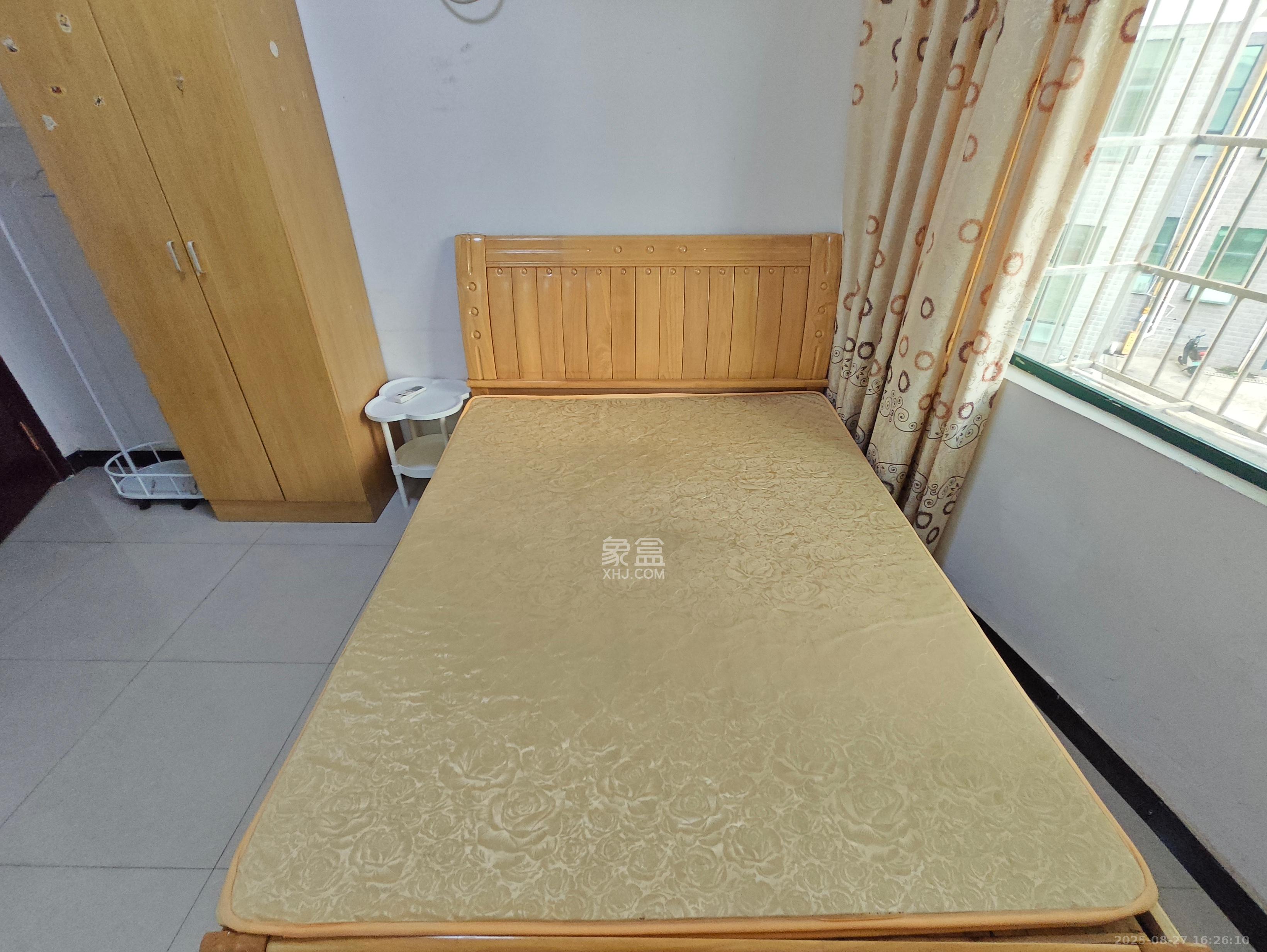 湖韵佳苑  1室1厅1卫    1000.0元/月 湖韵佳苑  1室1厅1卫    1000.0元/月室内图