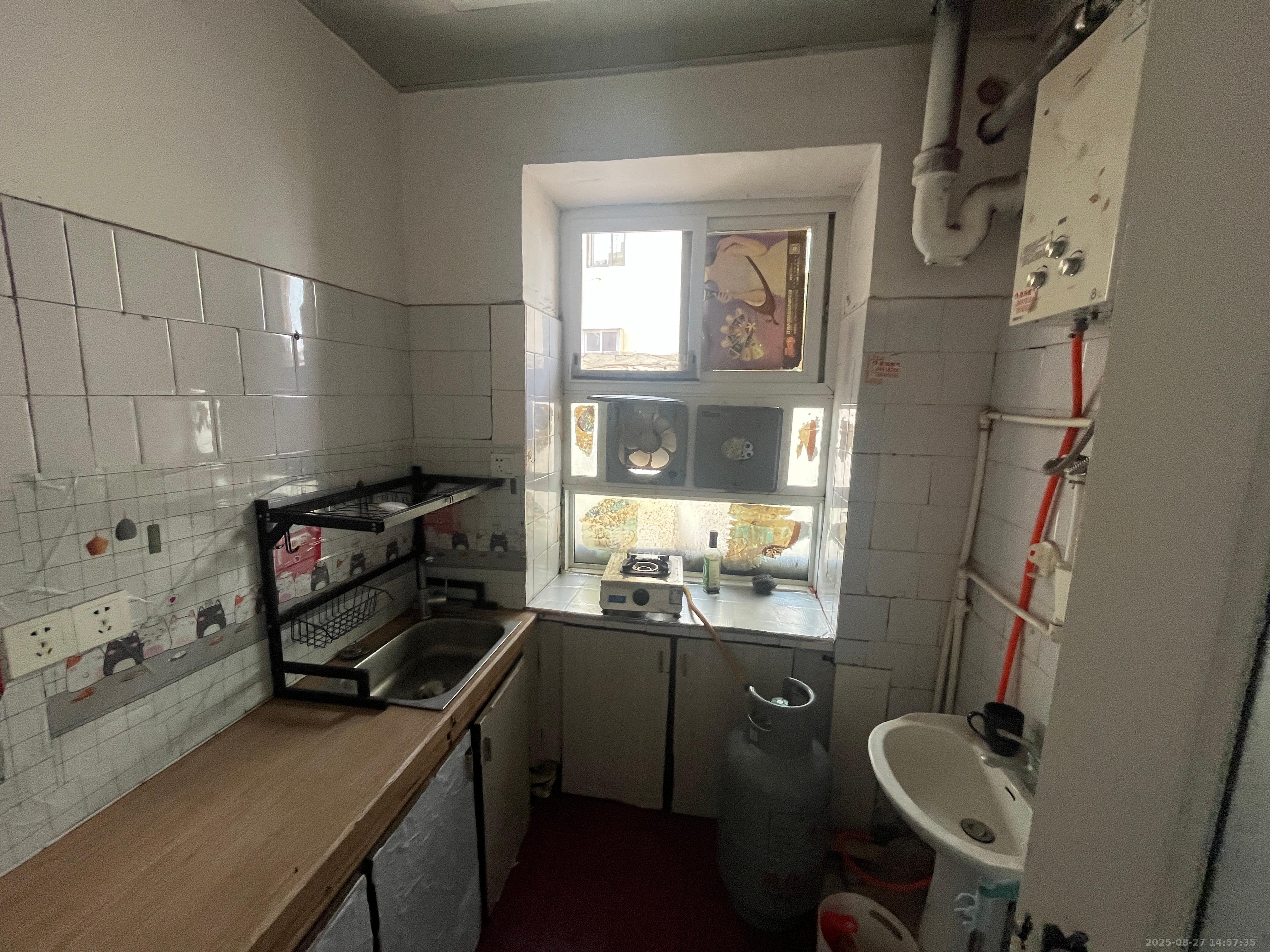 德雅路（邮电村）散盘  1室1厅1卫    1000.0元/月室内图