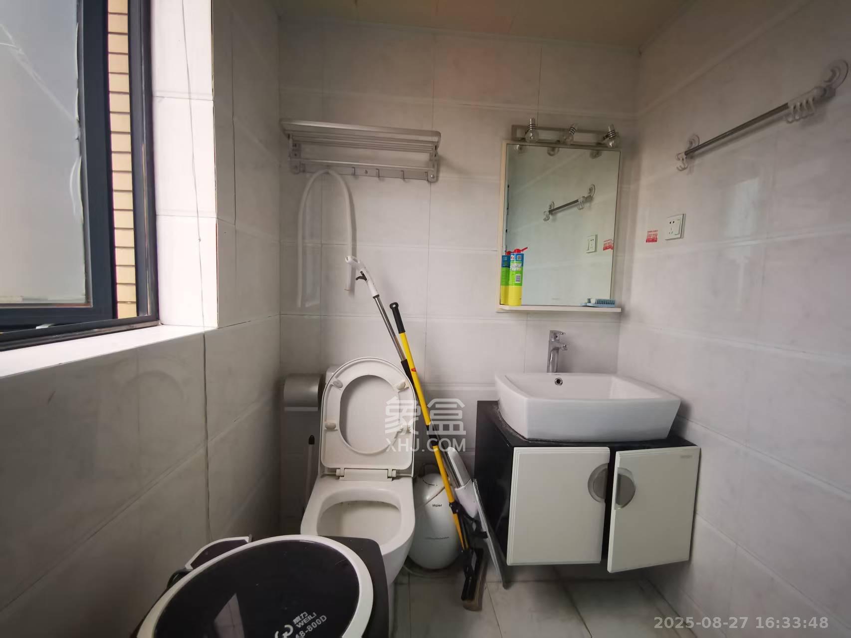 融圣国际  3室1厅2卫    3400.0元/月室内图