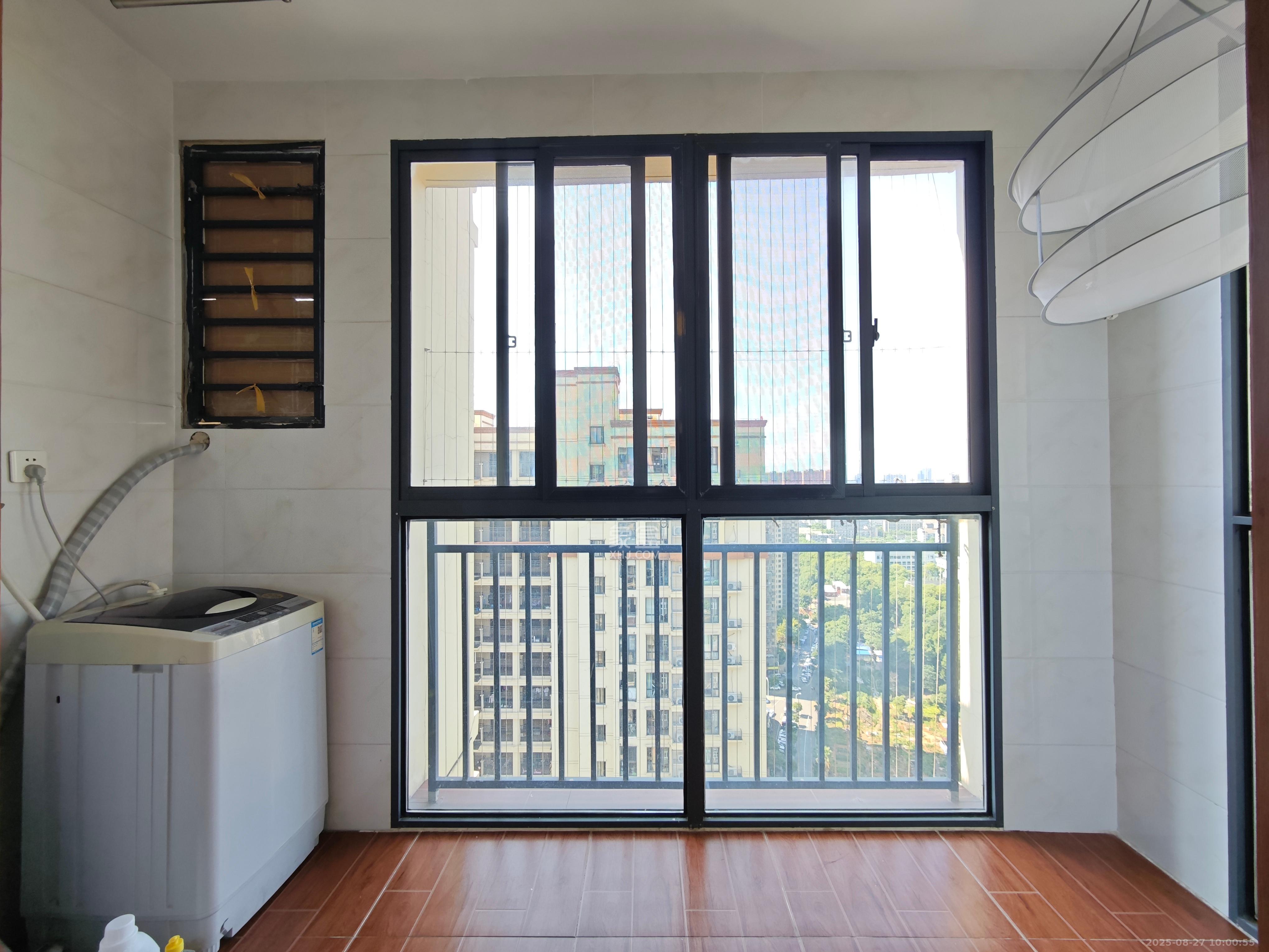 蓝光幸福满庭 2室2厅1卫 2200.0元/月 蓝光幸福满庭 2室2厅1卫 2200.0元/月室内图