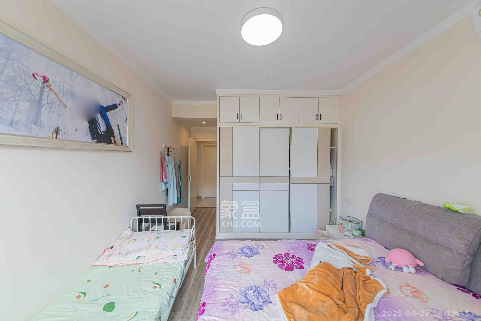 中建芙蓉嘉苑  4室2厅2卫    2800.0元/月室内图