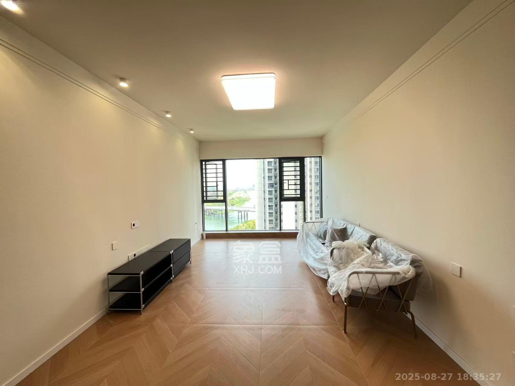 佳兆业城市广场 4室2厅2卫 2800.0元/月 佳兆业城市广场 4室2厅2卫 2800.0元/月室内图