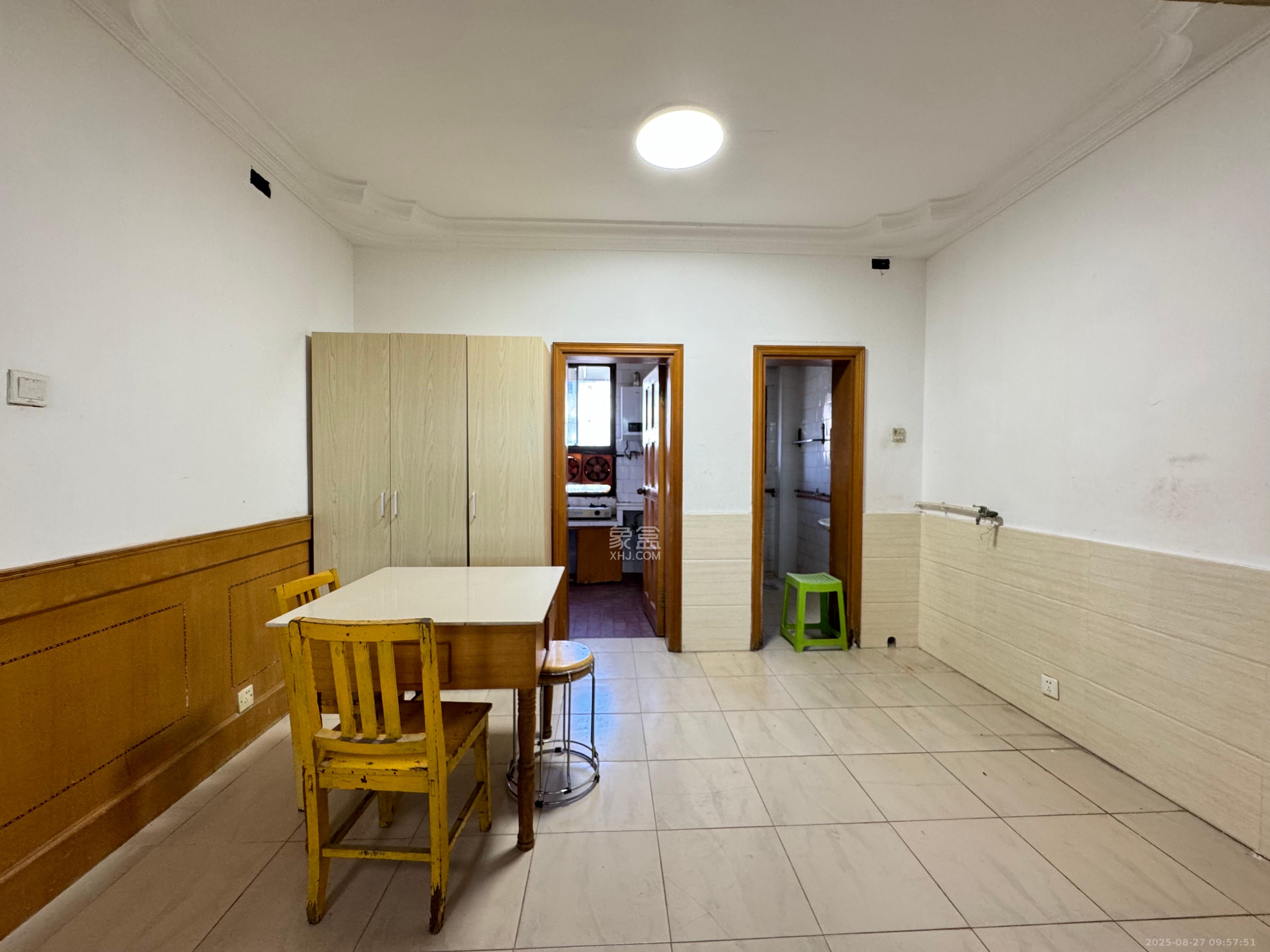 湖南师大张公岭校区宿舍 3室1厅1卫 1000.0元/月 湖南师大张公岭校区宿舍 3室1厅1卫 1000.0元/月室内图