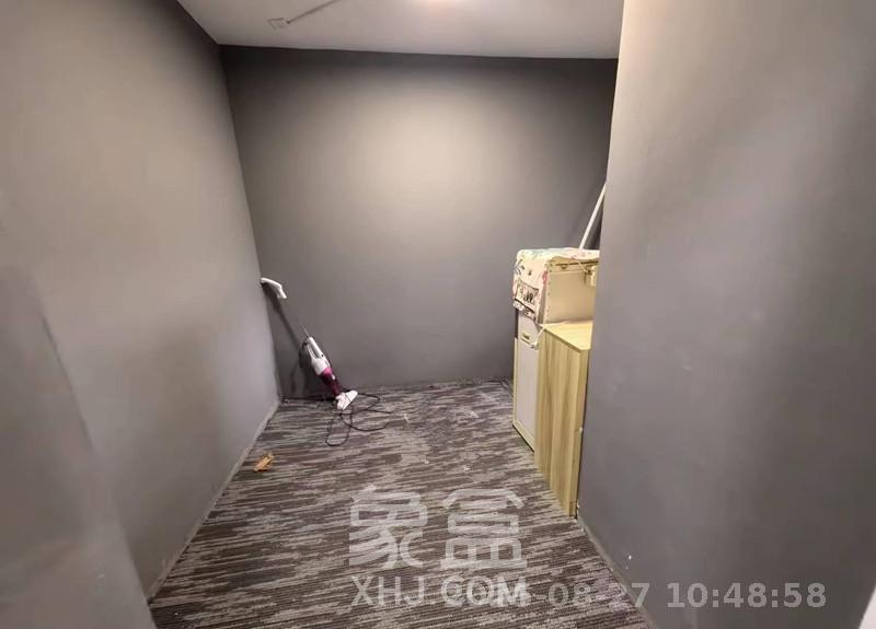 潮宗御苑 4室2厅2卫 6000.0元/月 潮宗御苑 4室2厅2卫 6000.0元/月室内图