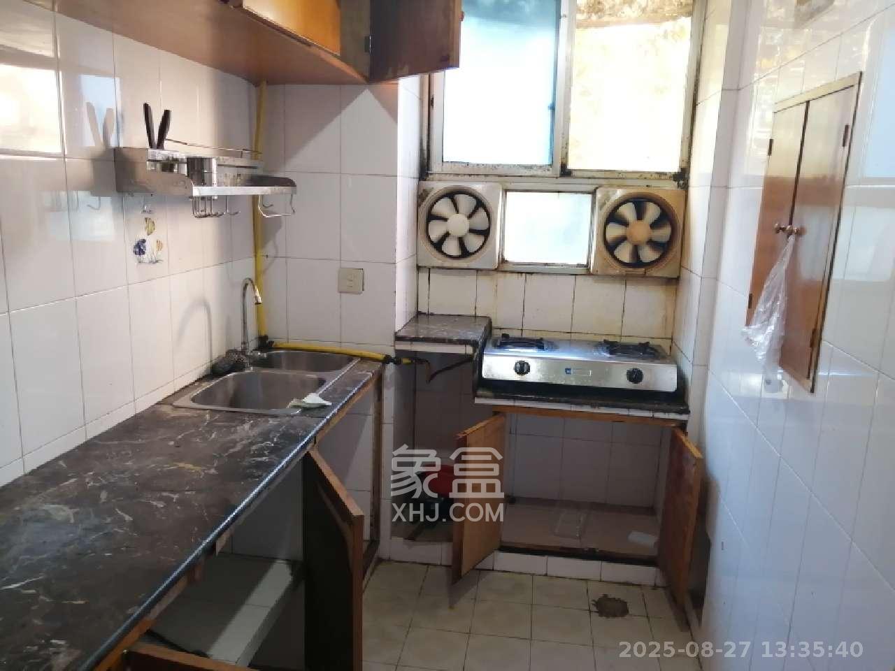 红旗区一片  2室1厅1卫    1700.0元/月室内图