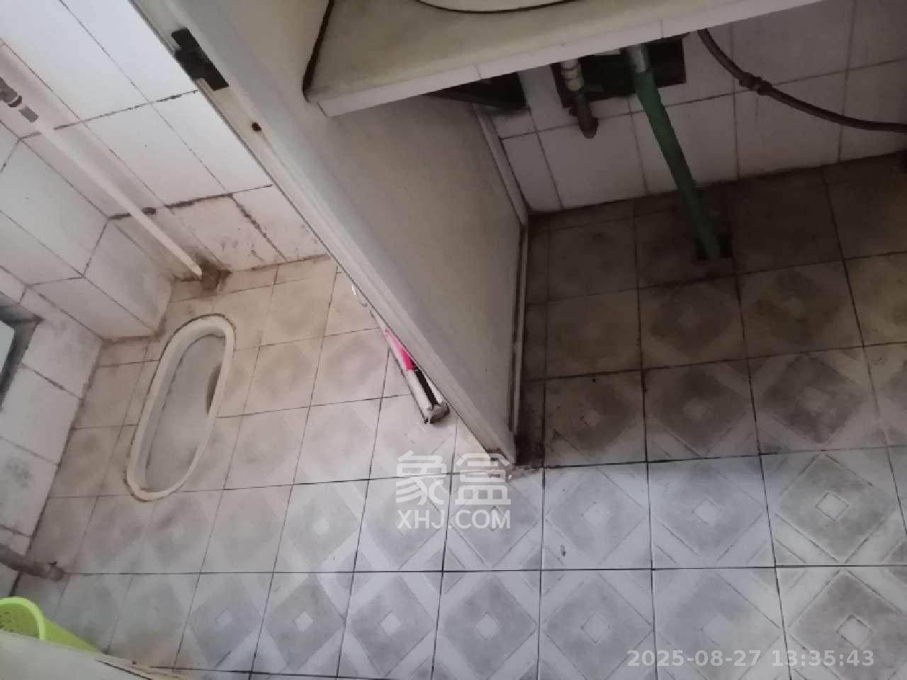 红旗区一片  2室1厅1卫    1700.0元/月室内图